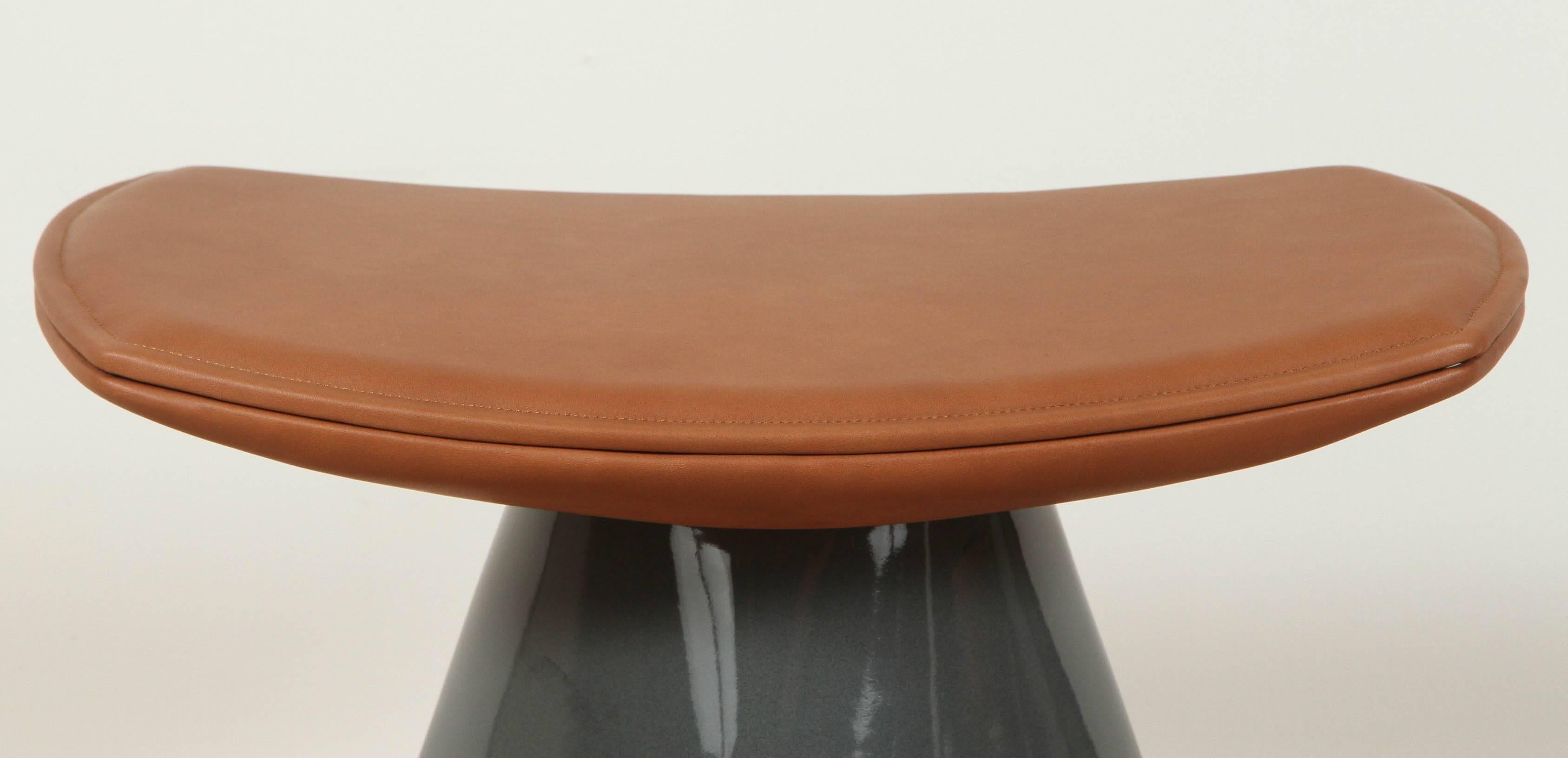 Dam Stool by Collection Particulière In Excellent Condition In Los Angeles, CA