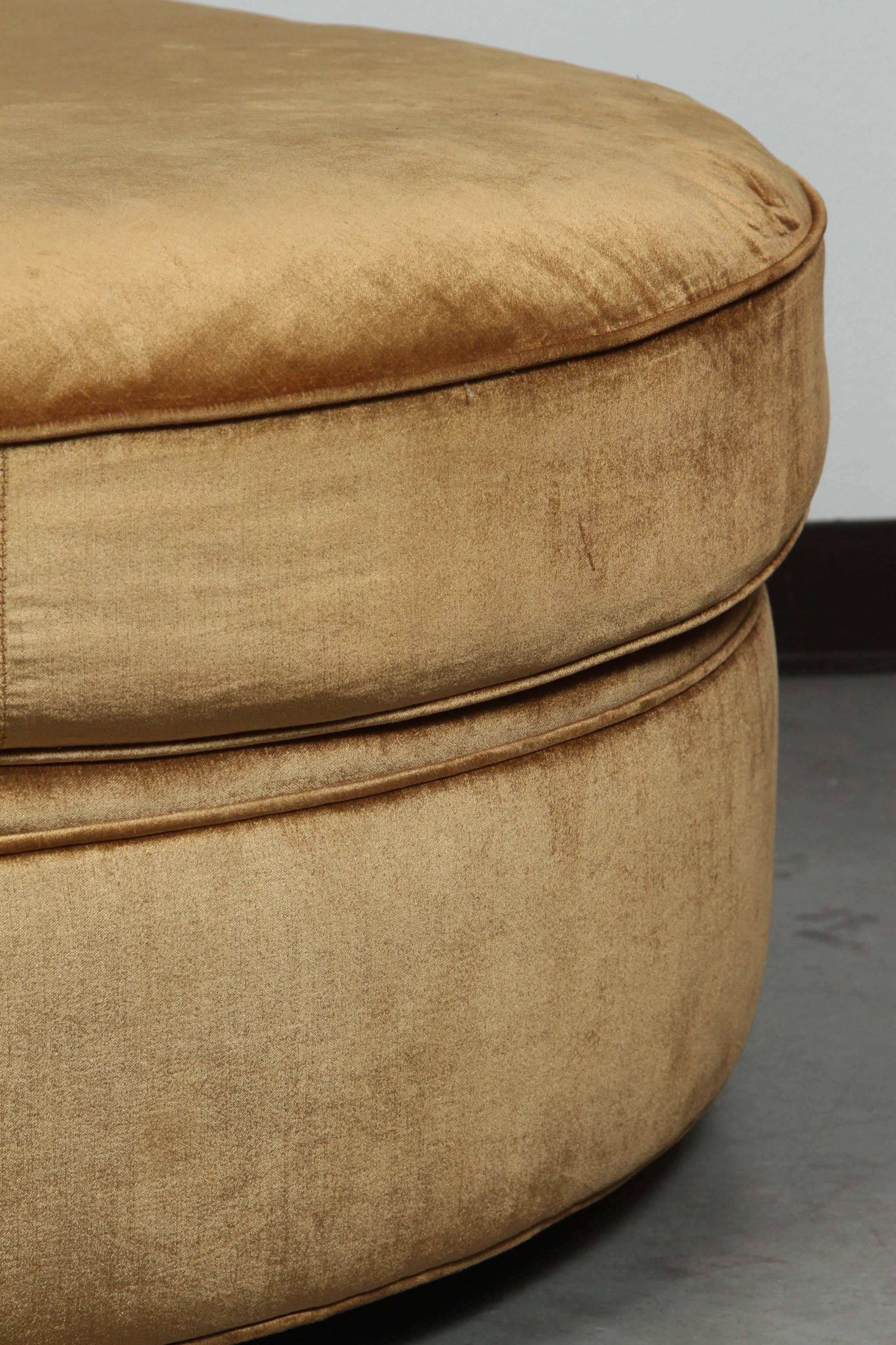 Large Circular Upholstered Ottoman In Excellent Condition In New York, NY