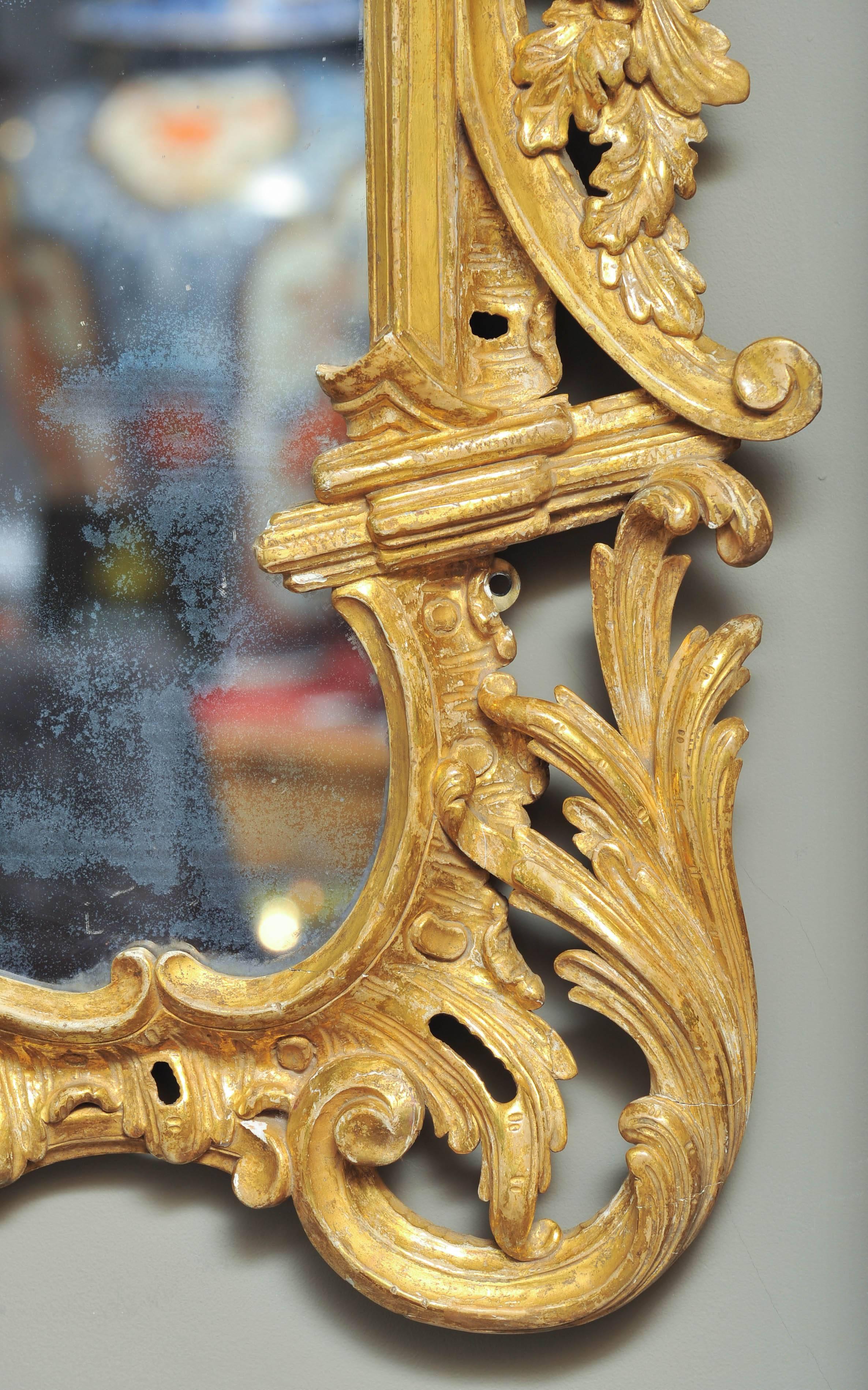 Large Mid-18th Century George III Rococo Style Carved Giltwood Mirror In Good Condition In London, GB