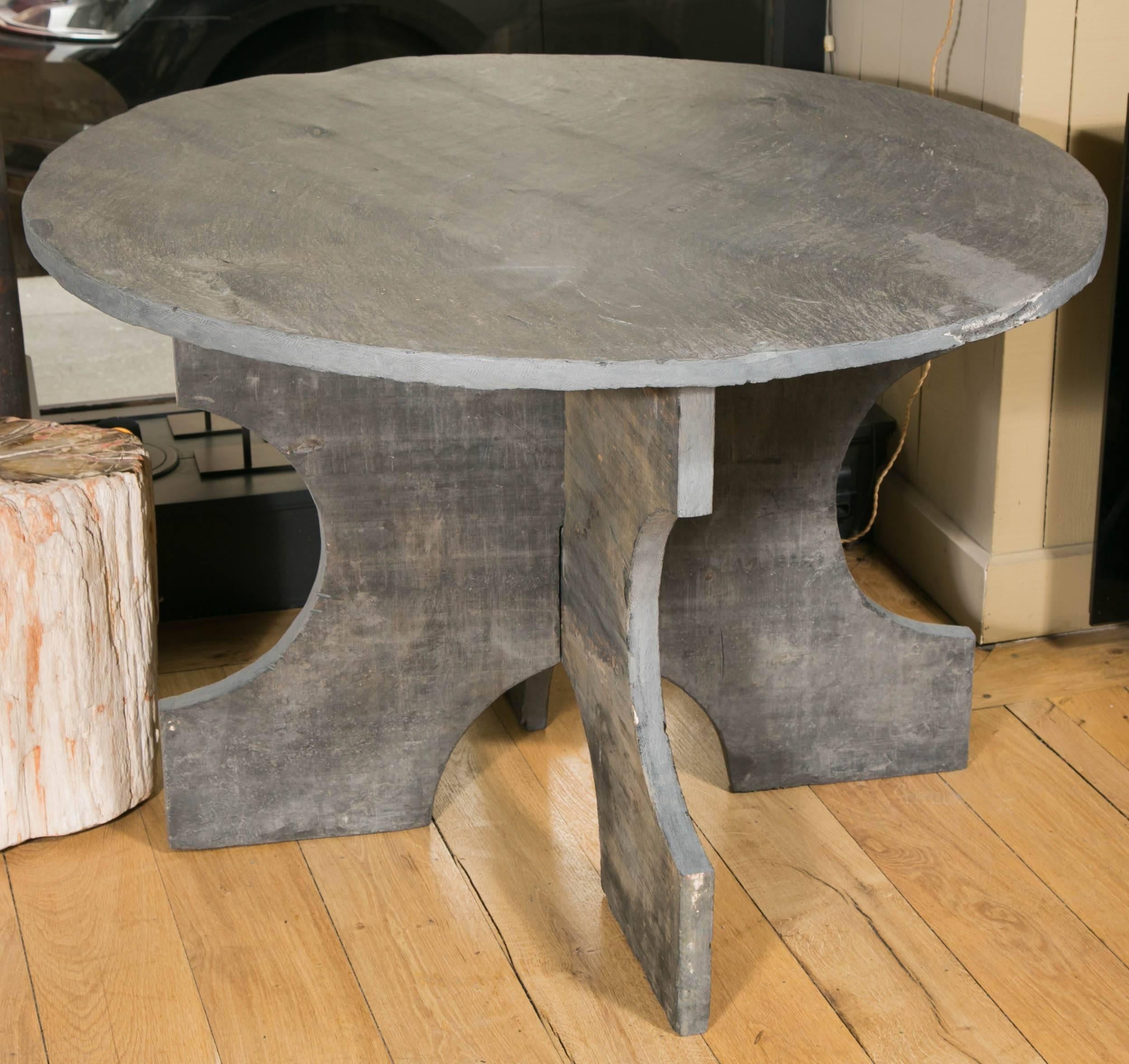 Custom-Made Solid Blue Slate Round Dining Table In Good Condition In Paris, FR