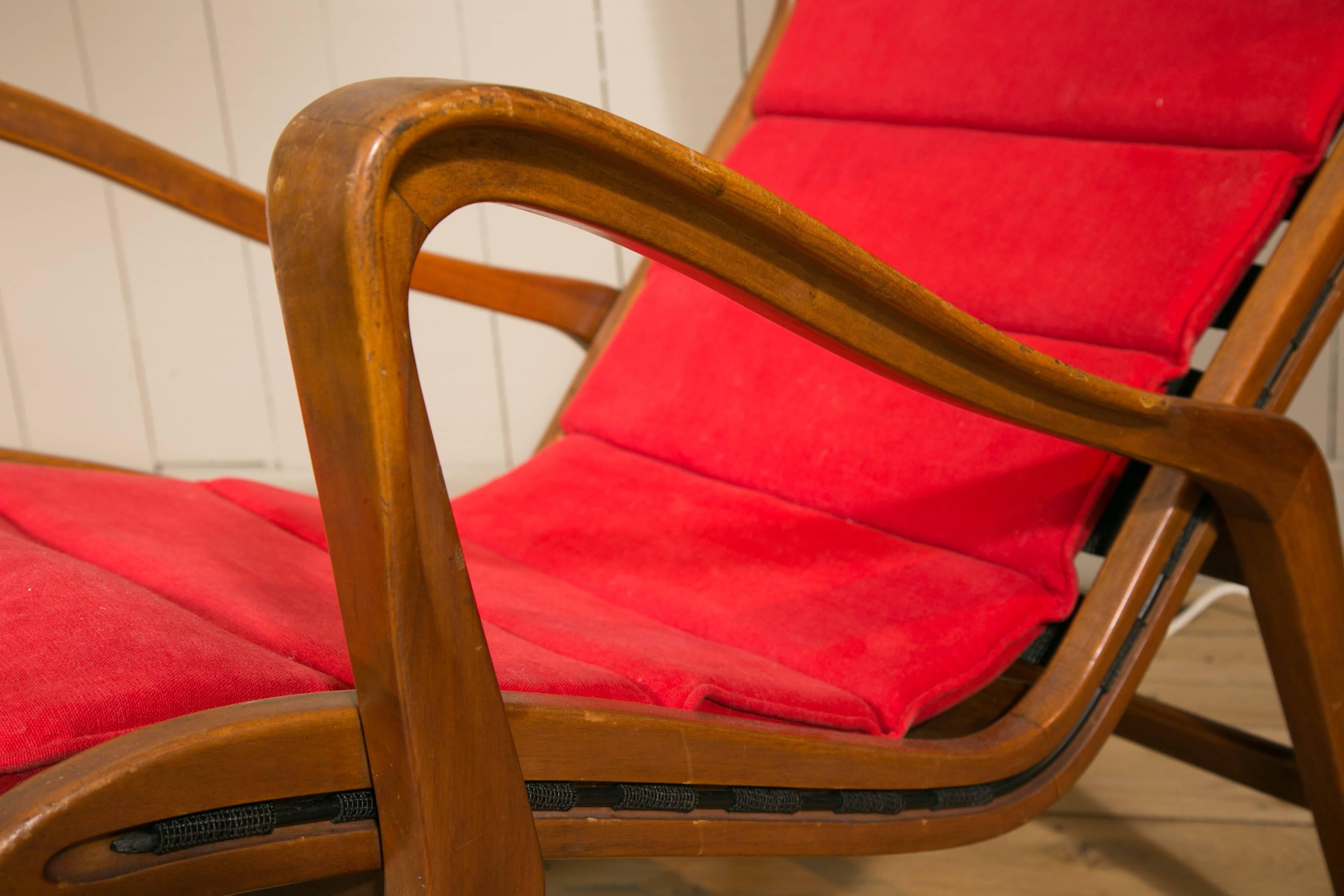 Rocking Chair in Walnut attributed to Gio Ponti, Circa 1955 for Studio Cassina For Sale 4
