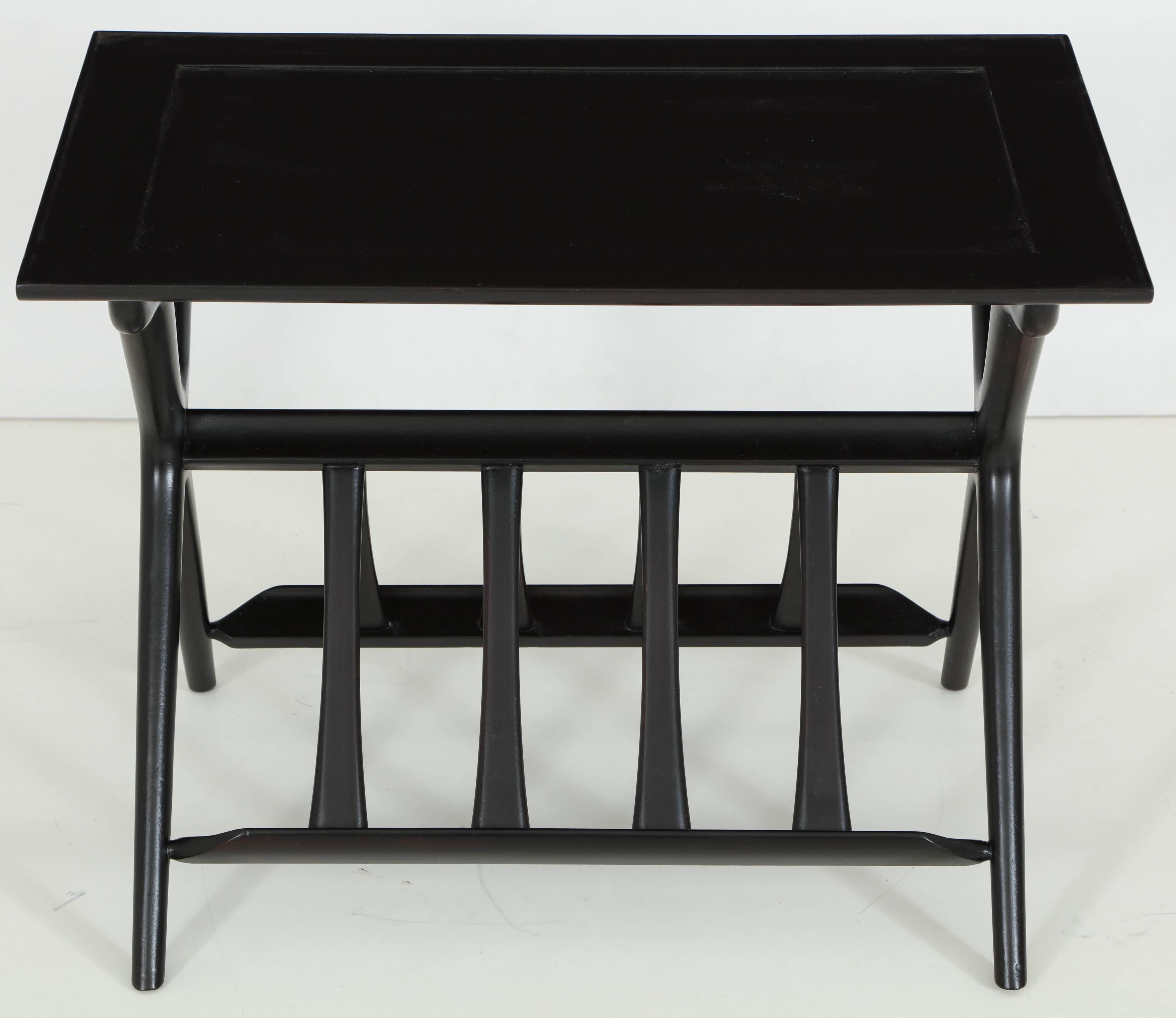 Ebonized Mahogany Media Table In Excellent Condition For Sale In New York, NY