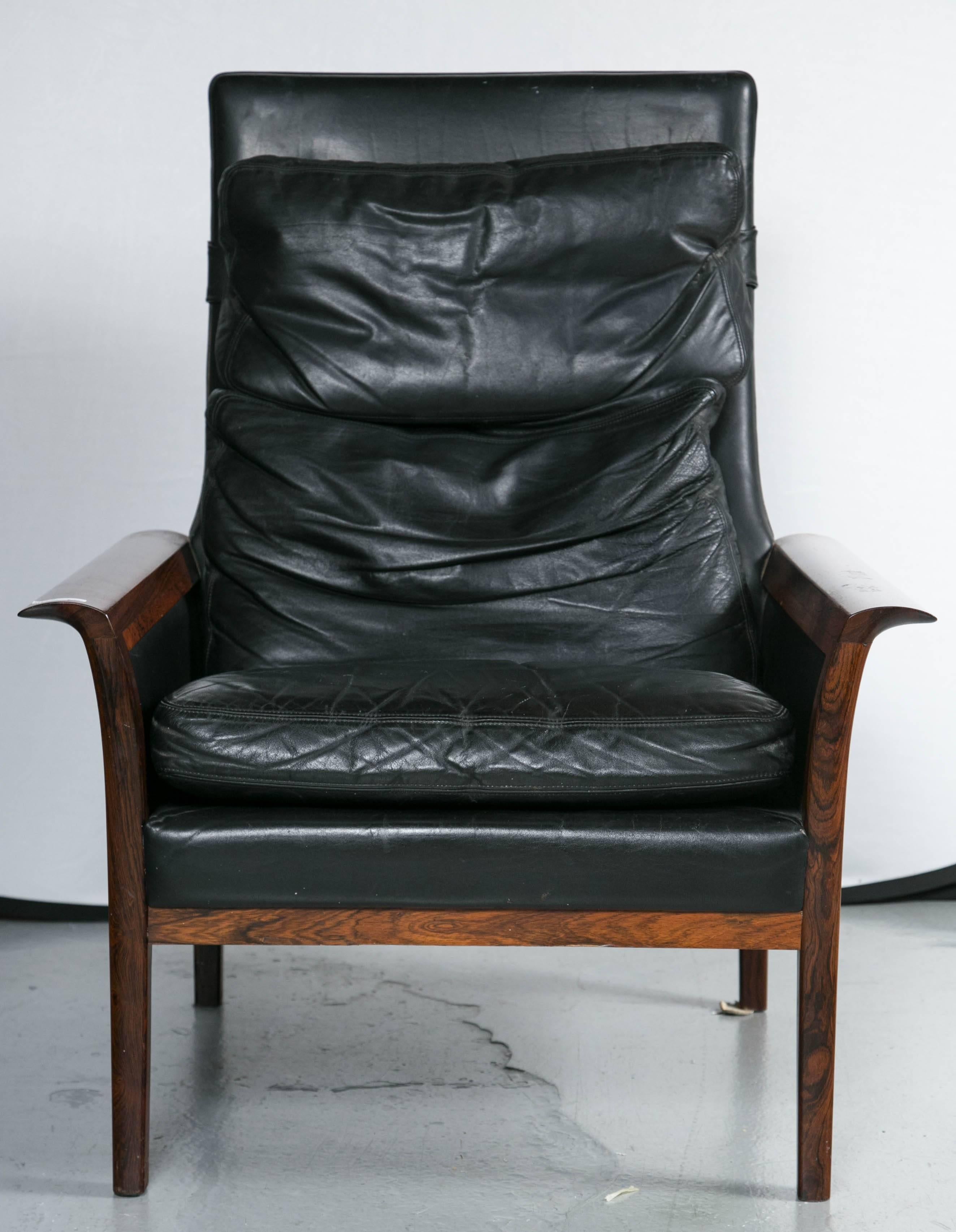 Otto Hans Olsen Rosewood Danish Lounge Chair & Ottoman Black Leather In Good Condition In Stamford, CT