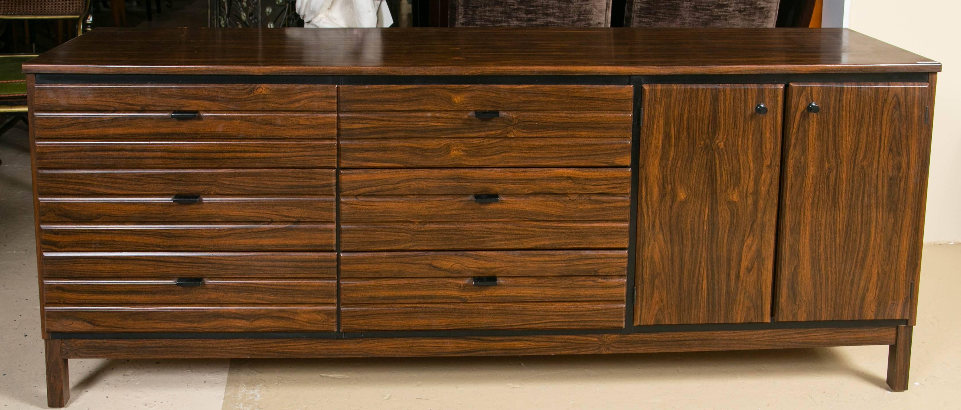 Mid-20th Century A Fine Custom Quality Mid Century Rosewood Dresser by American of Martinsville 