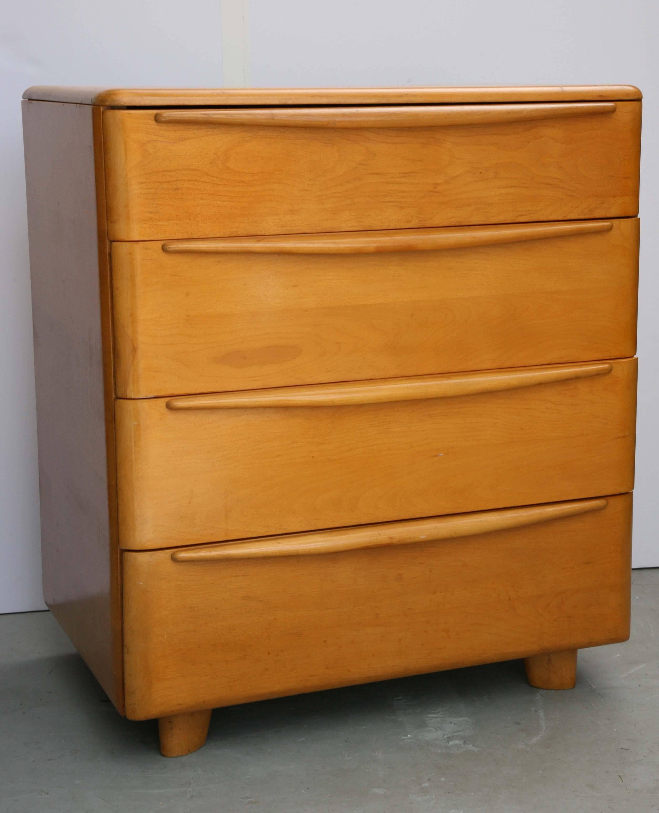 Mid-20th Century Heywood-Wakefield Short Chest of Drawers, USA, 1960s