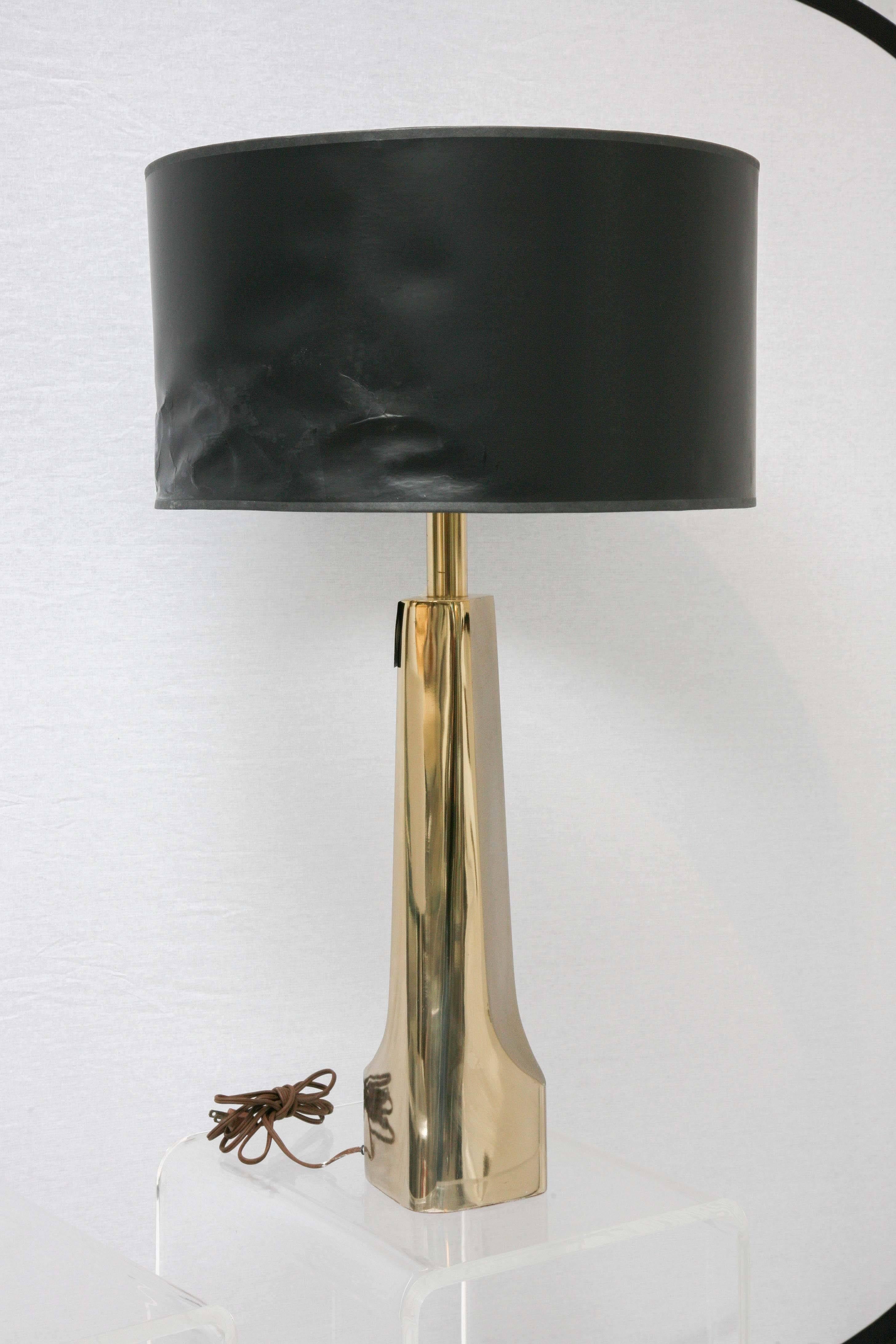 Plated Collection Mid-Century Modern Laurel Tempestino Lucite Chrome Brass Table Lamps For Sale