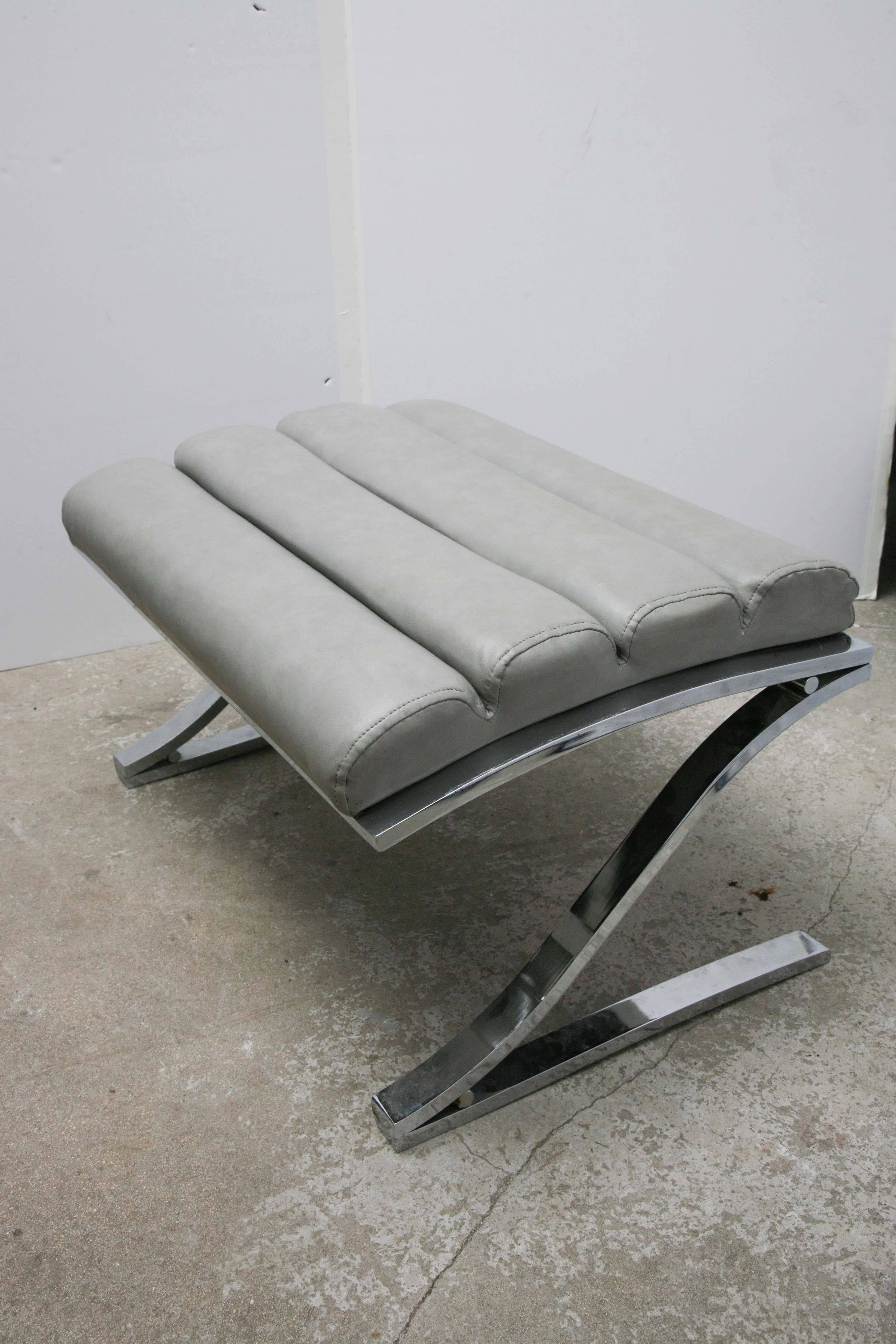 Mid-Century Modern D I A Cantilevered Chrome Lounge Chair/Ottoman 3