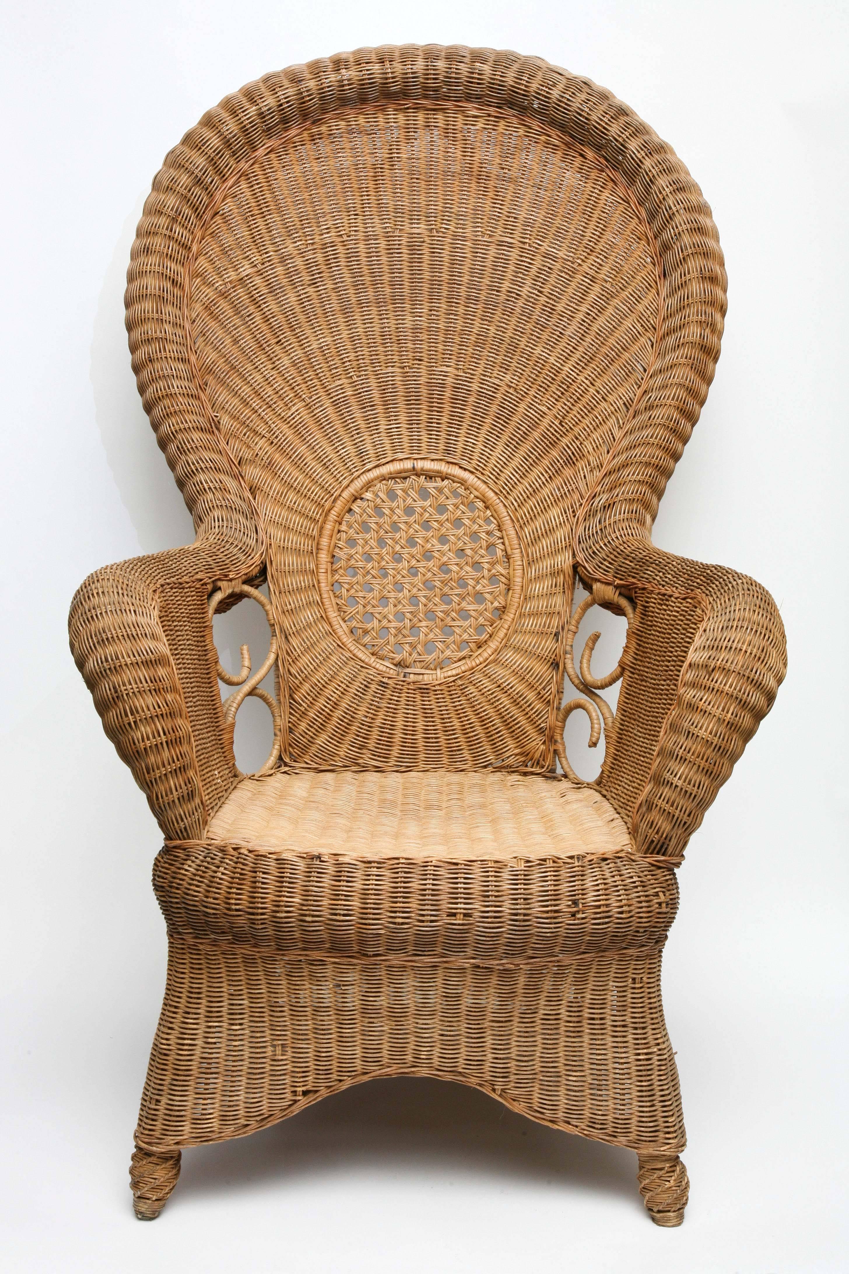 Beautiful Large French Provençal Vintage Rattan Armchair In Good Condition In West Palm Beach, FL