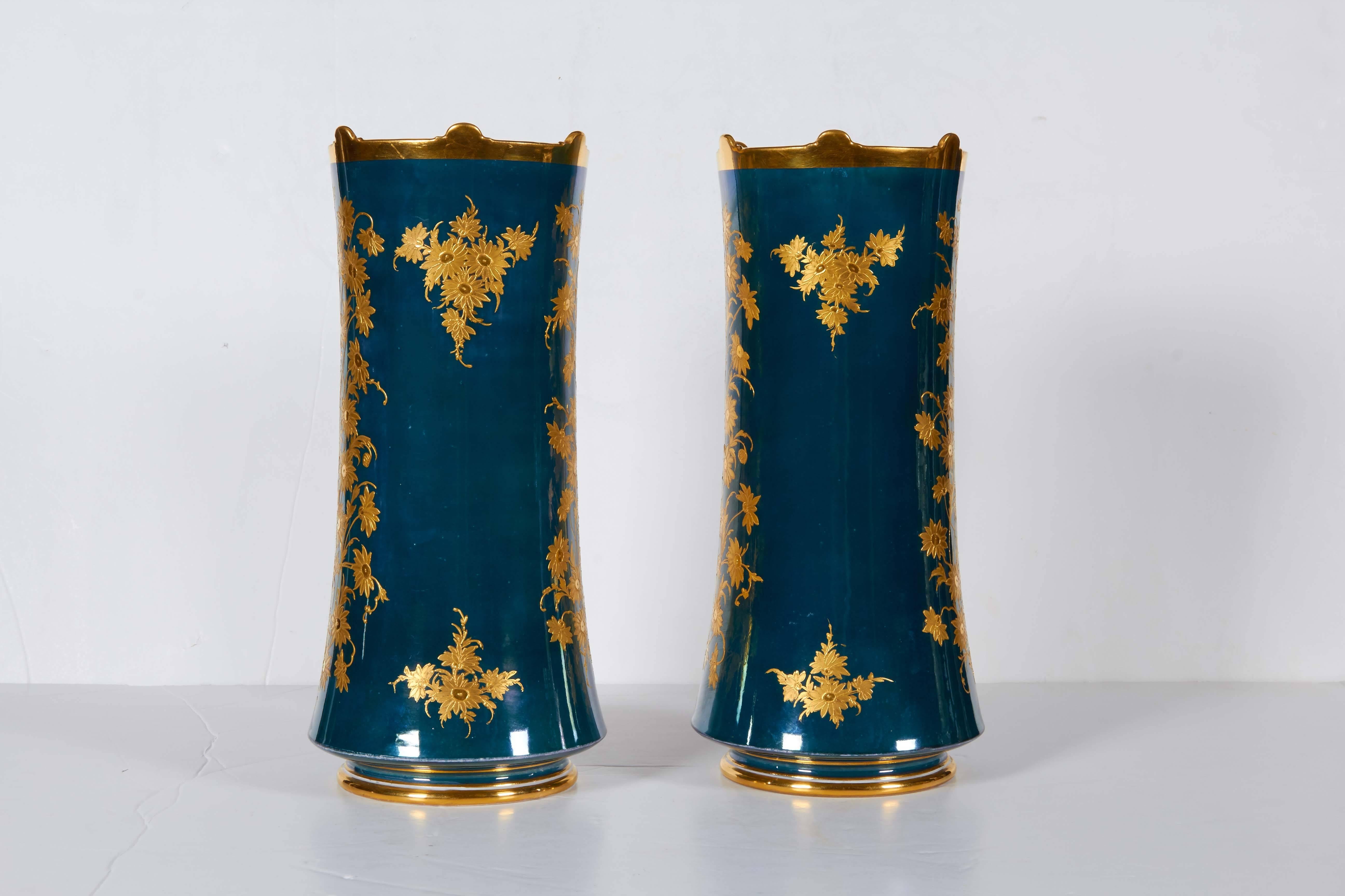 Pair of Berlin KPM Porcelain Vienna Style Iridescent-Green Ground Portrait Vases In Excellent Condition In New York, NY