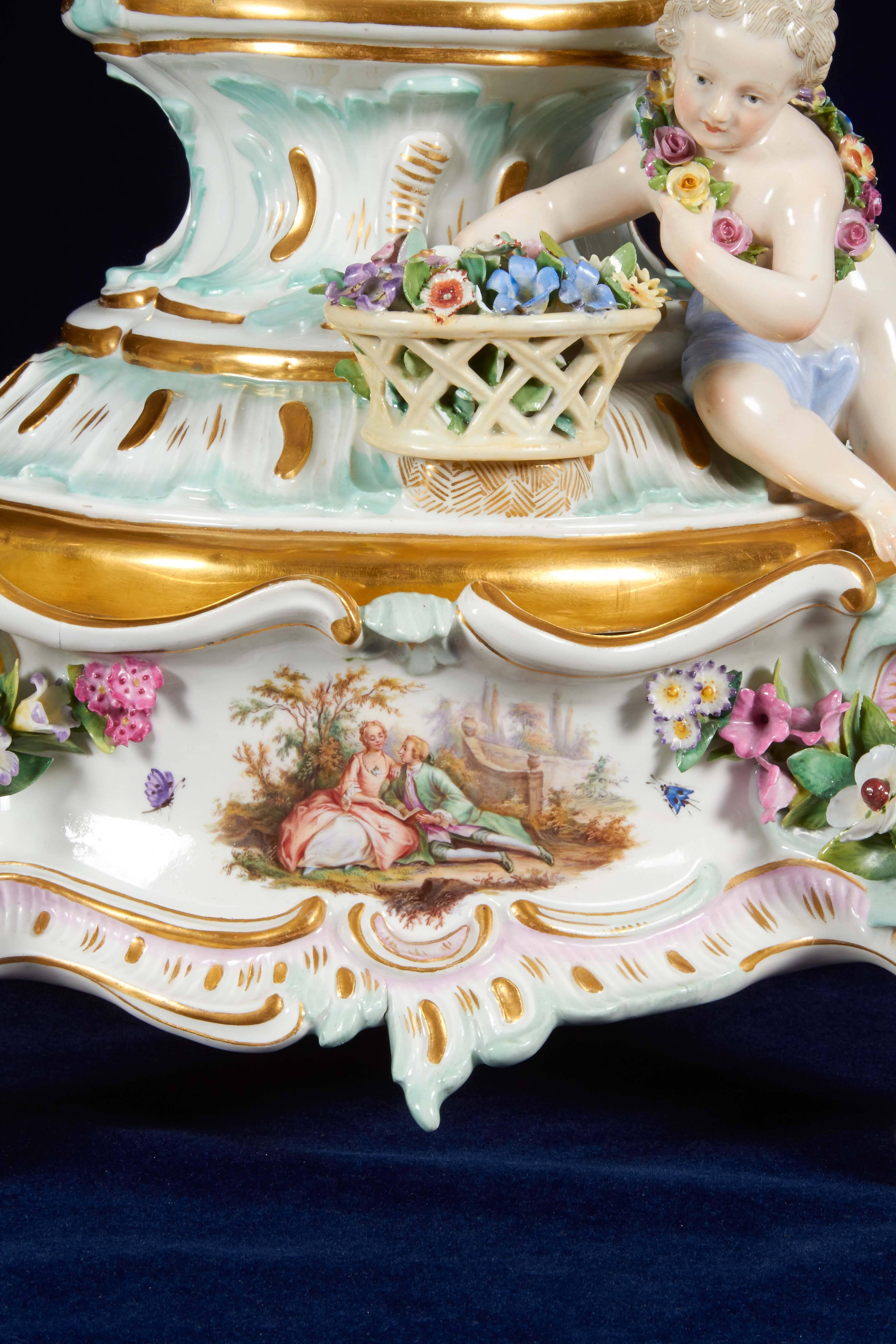 Monumental Pair of Meissen Porcelain Pot-Pourri Vases, circa 1850 In Excellent Condition In New York, NY