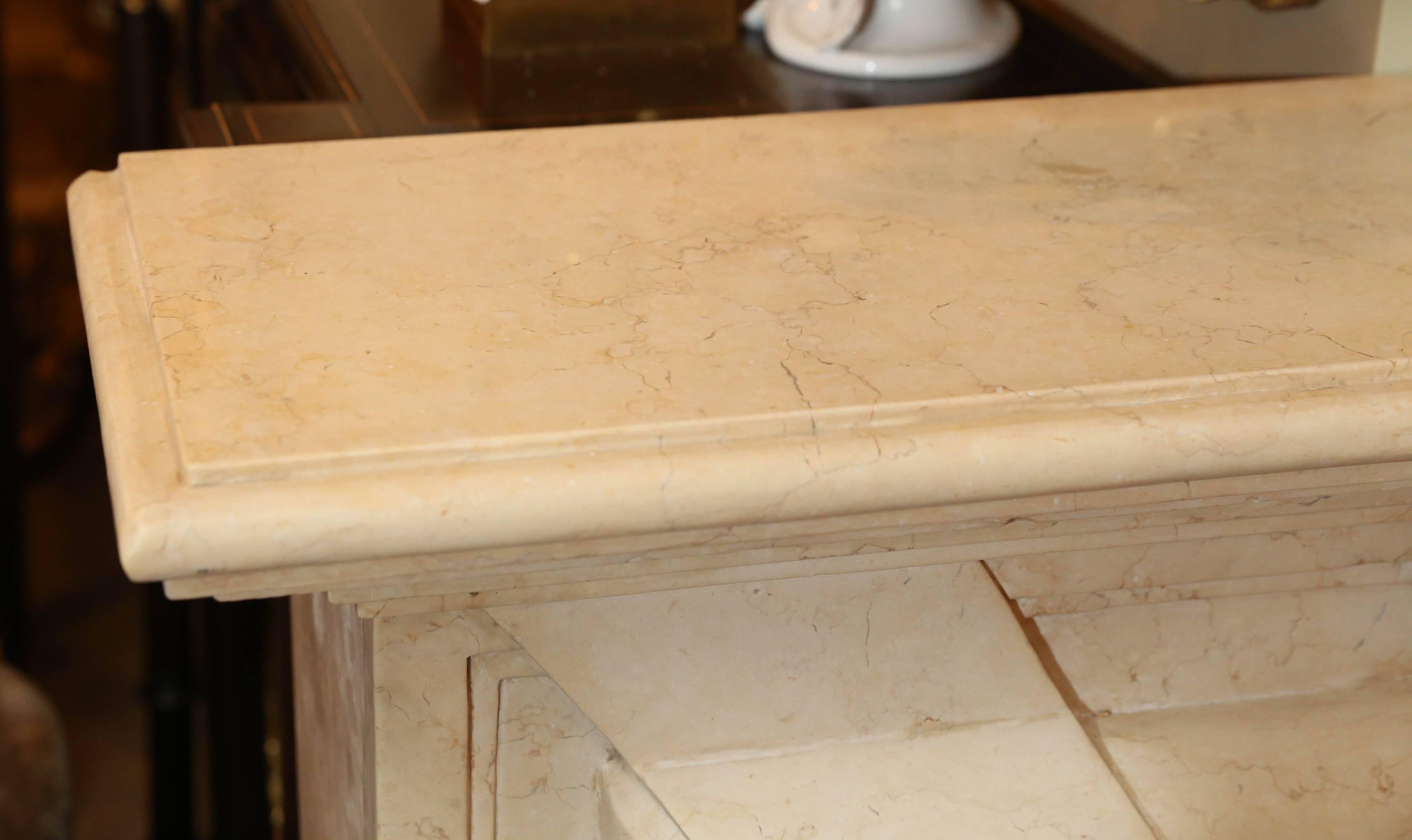 Deco Style Marble Mantle In Excellent Condition In Houston, TX