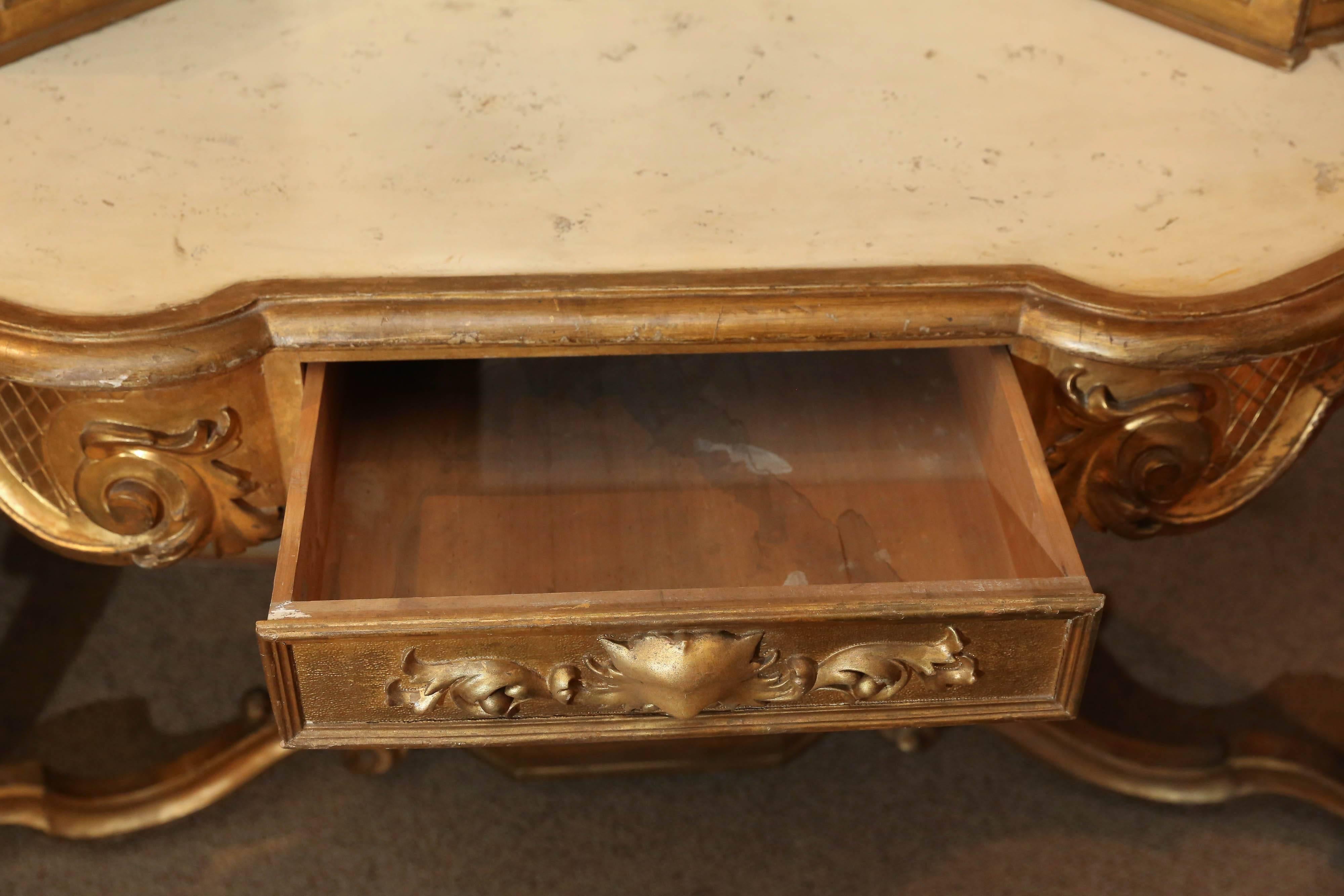 Giltwood Corner Console with  upper glass enclosed cabinet 19th Century, Italian 3