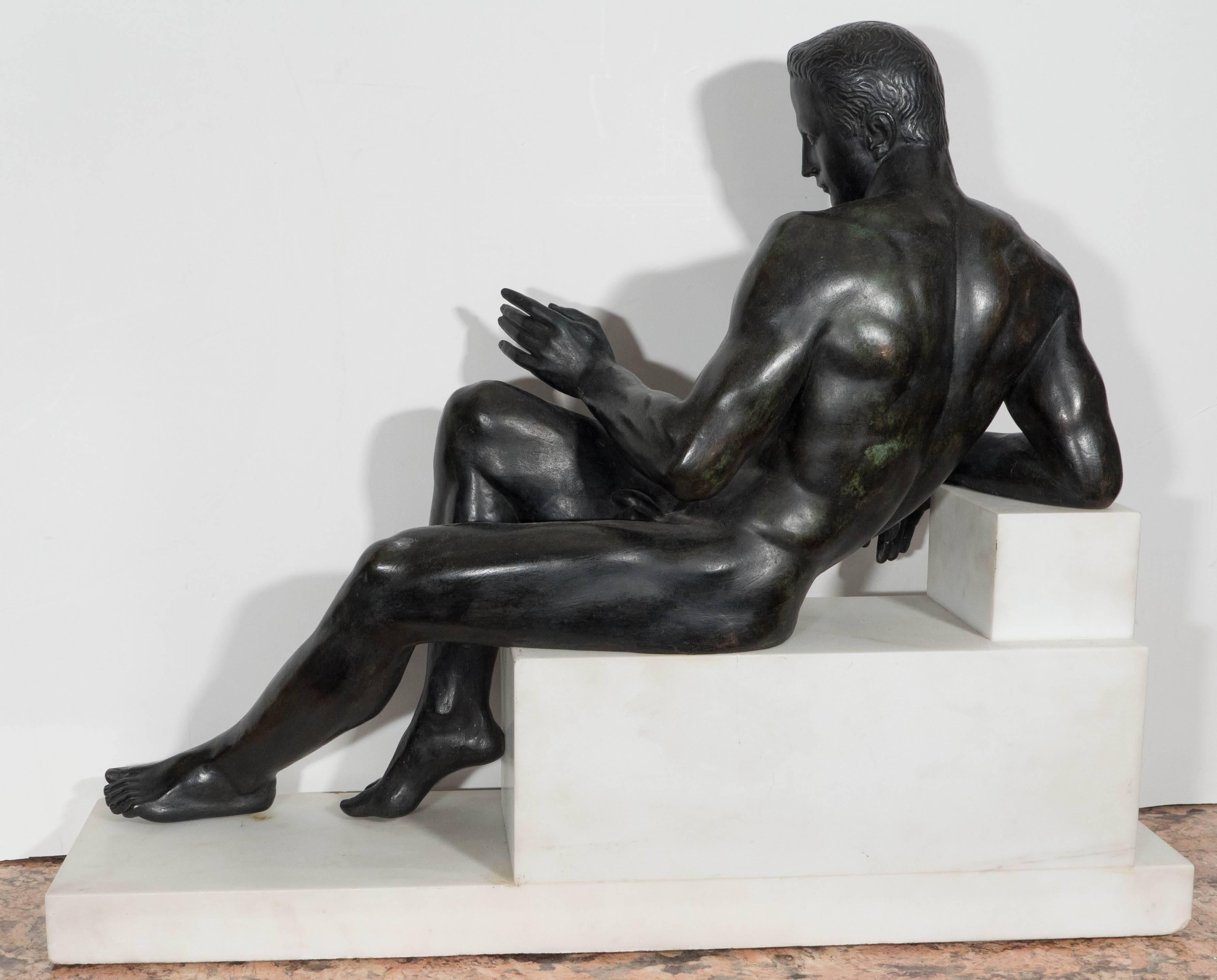 Italian Neoclassical Style Male Nude Sculpture in Patinated Bronze In Good Condition For Sale In New York, NY