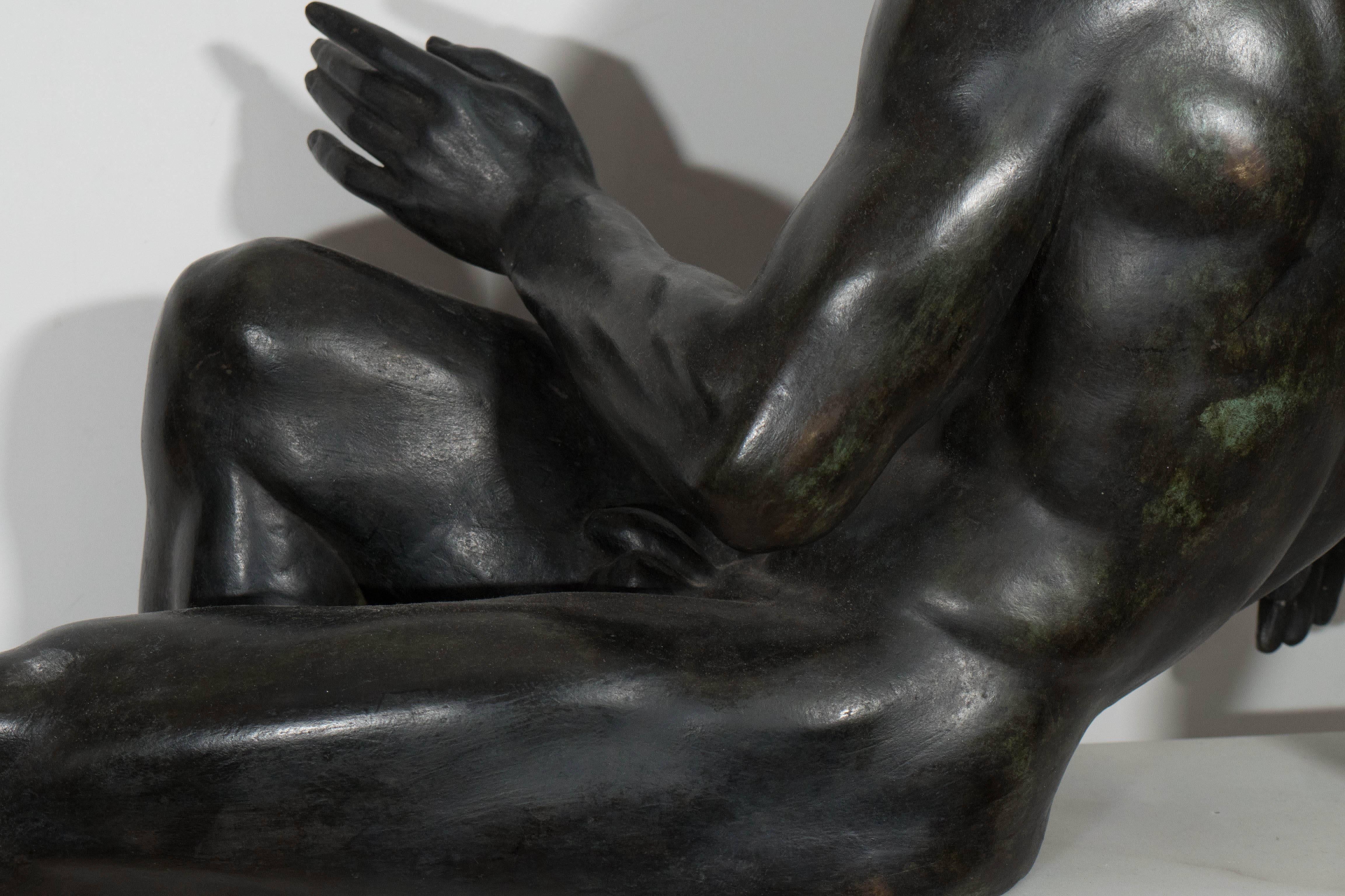 Mid-20th Century Italian Neoclassical Style Male Nude Sculpture in Patinated Bronze For Sale