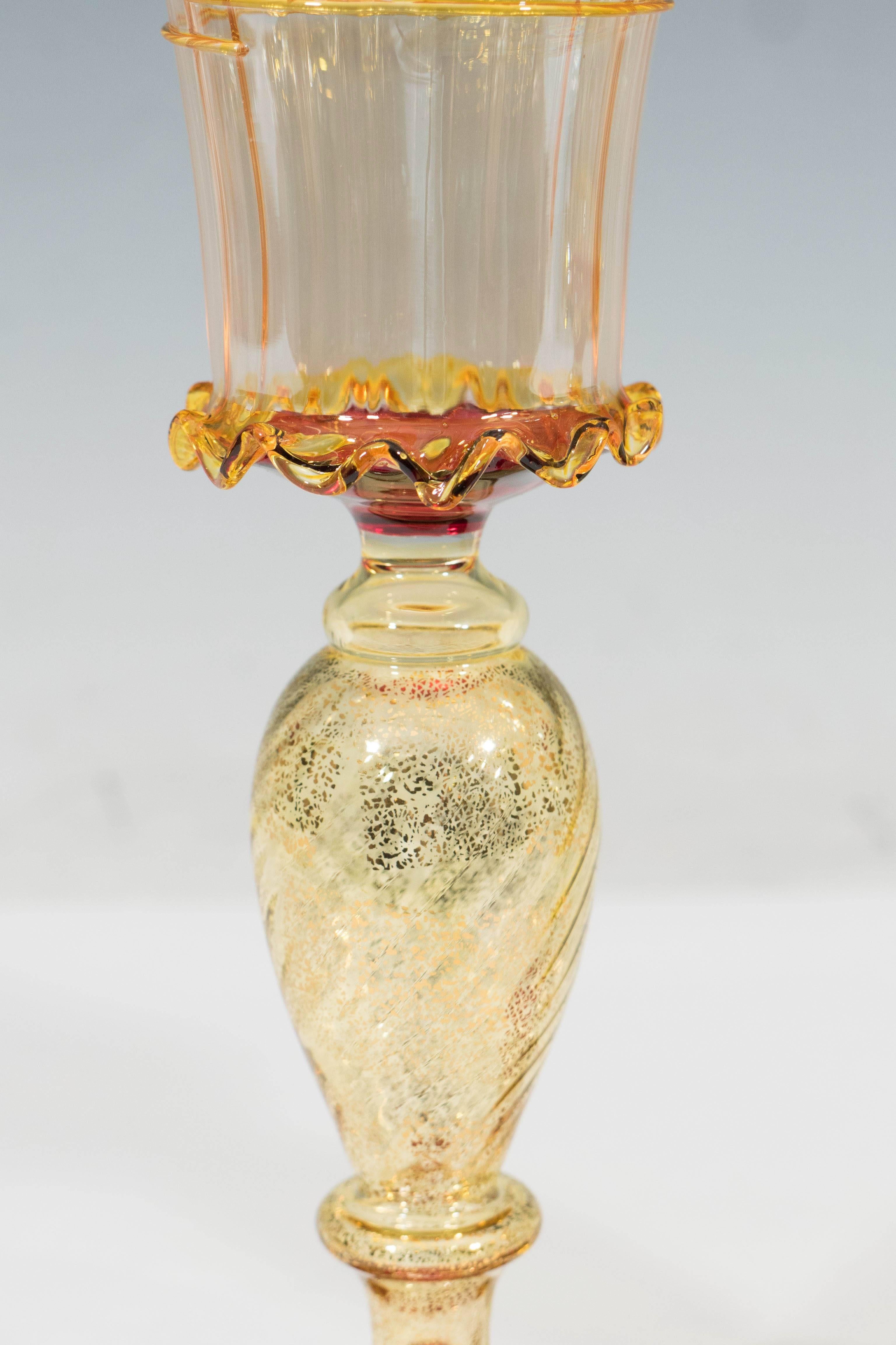 Pair of Venetian Style Red and Gold Blown Glass Goblets In Excellent Condition In New York, NY