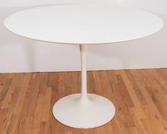 Eero Saarinen Set of Four Tulip Chairs and Table for Knoll