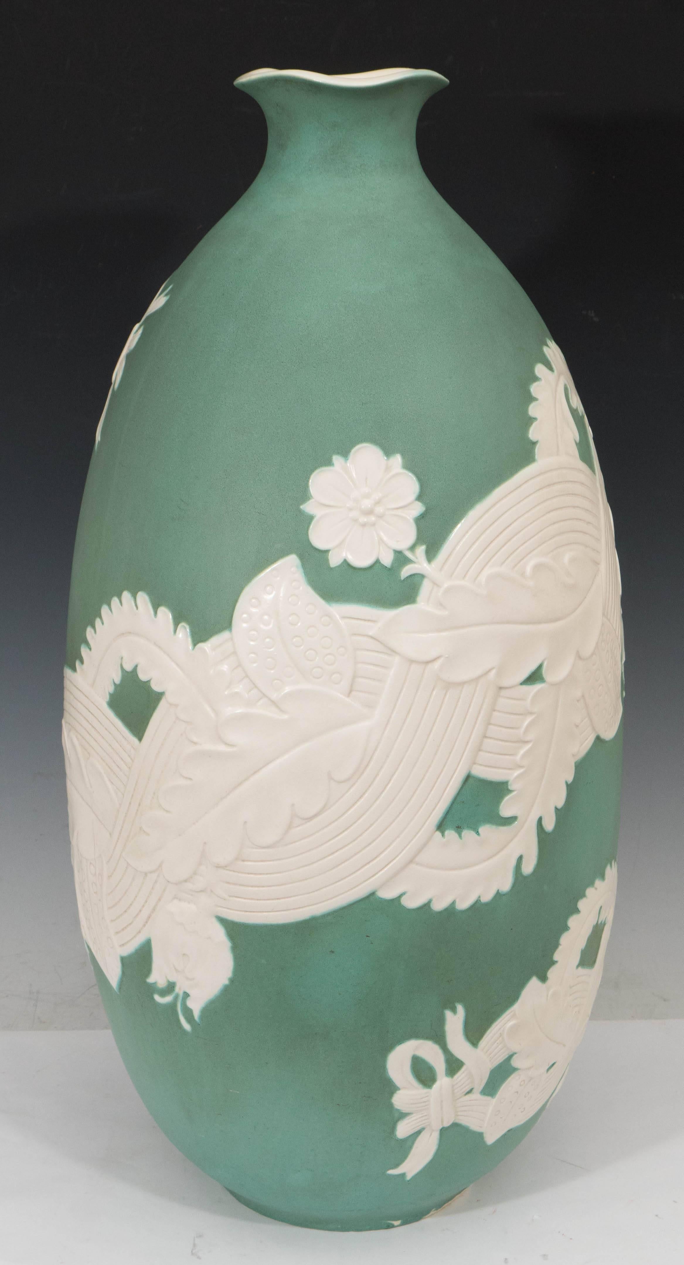 Giovanni Gariboldi Monumental Ceramic Vase for Richard Ginori San Cristoforo In Good Condition In New York, NY