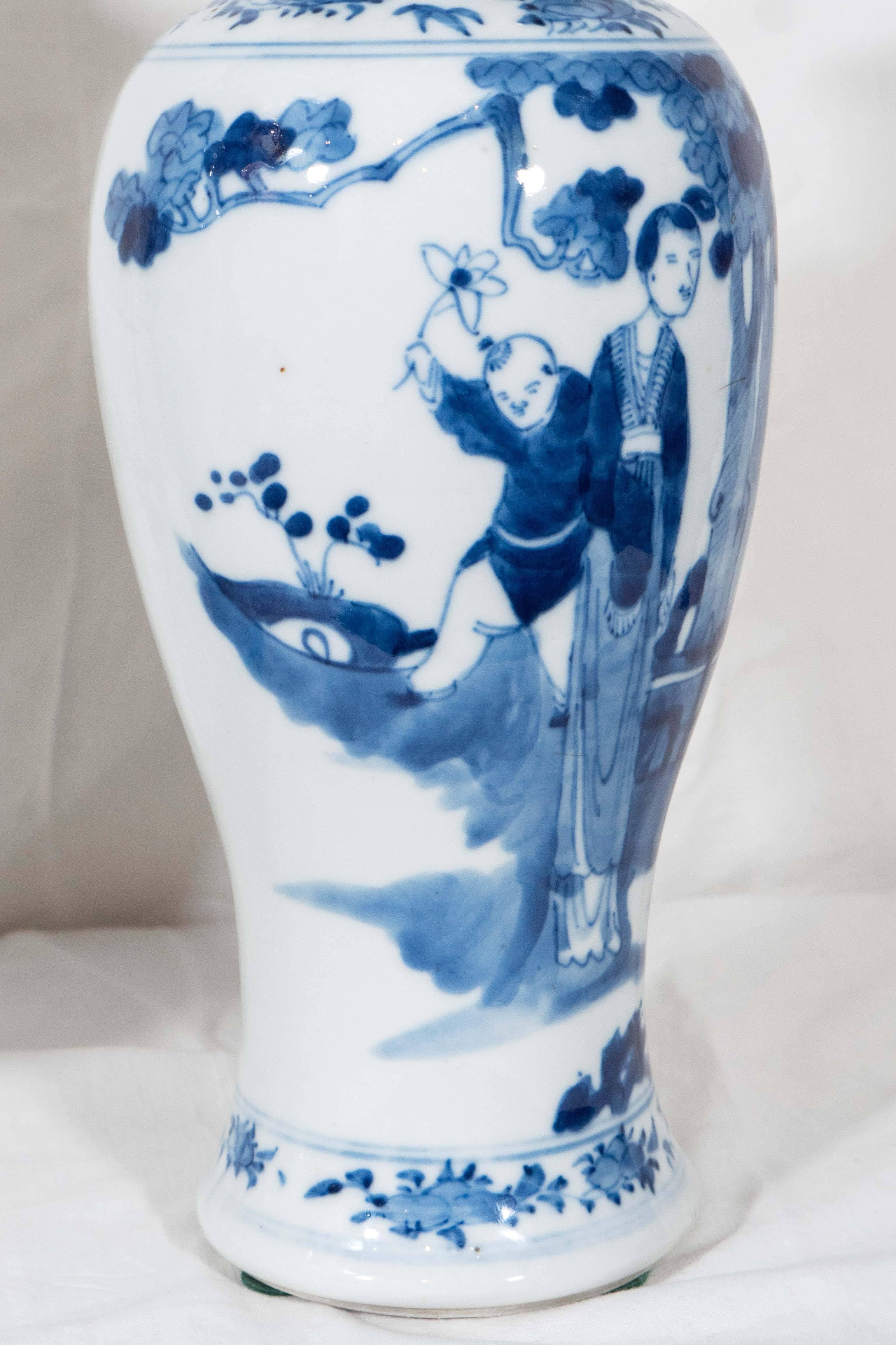 Hand-Painted Pair of Blue and White Antique Chinese Porcelain Covered Vases
