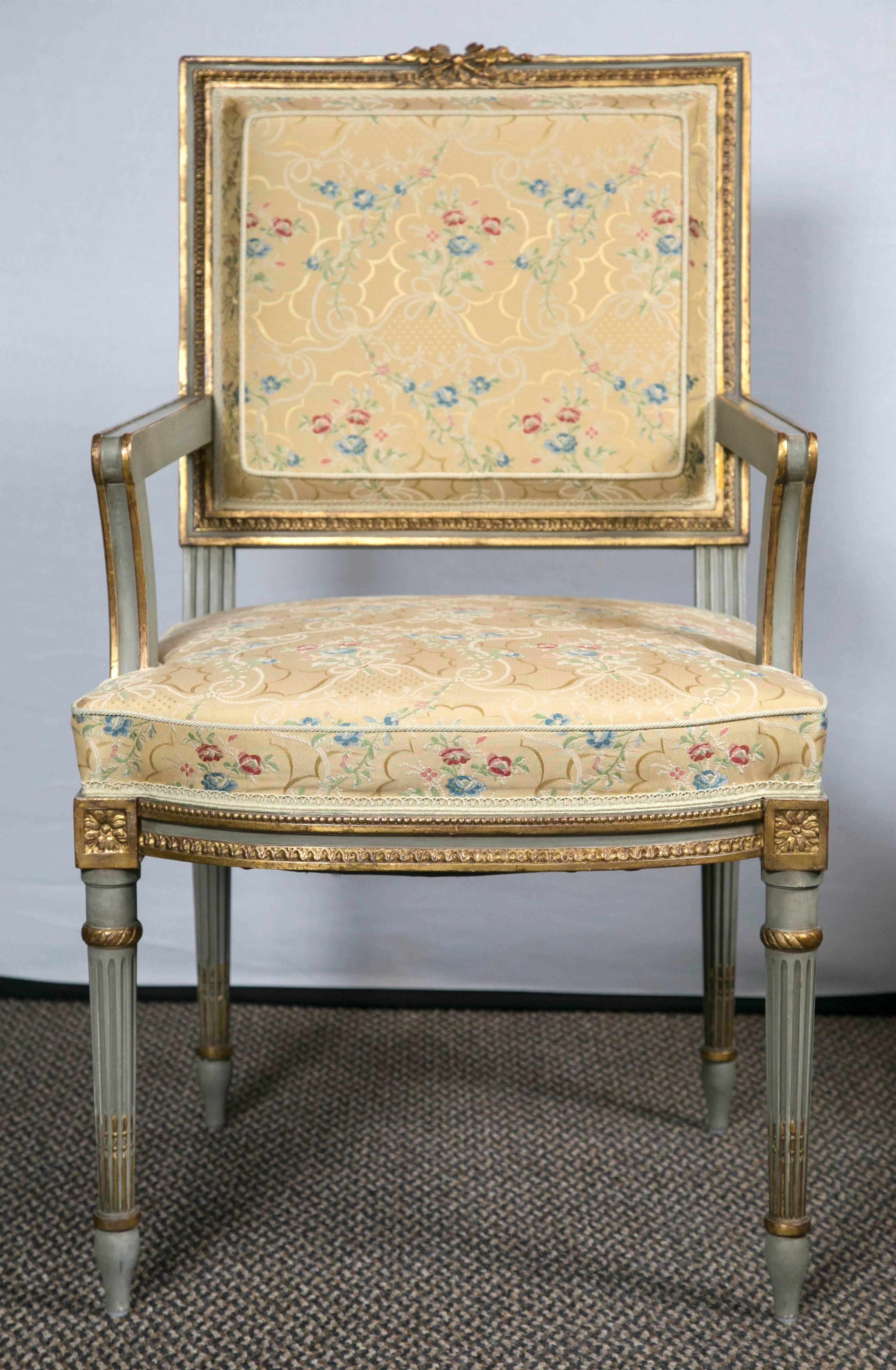 Set of Four Very Fine Maison Jansen Dining Side Chairs With Scalamandre Fabric In Good Condition In Stamford, CT