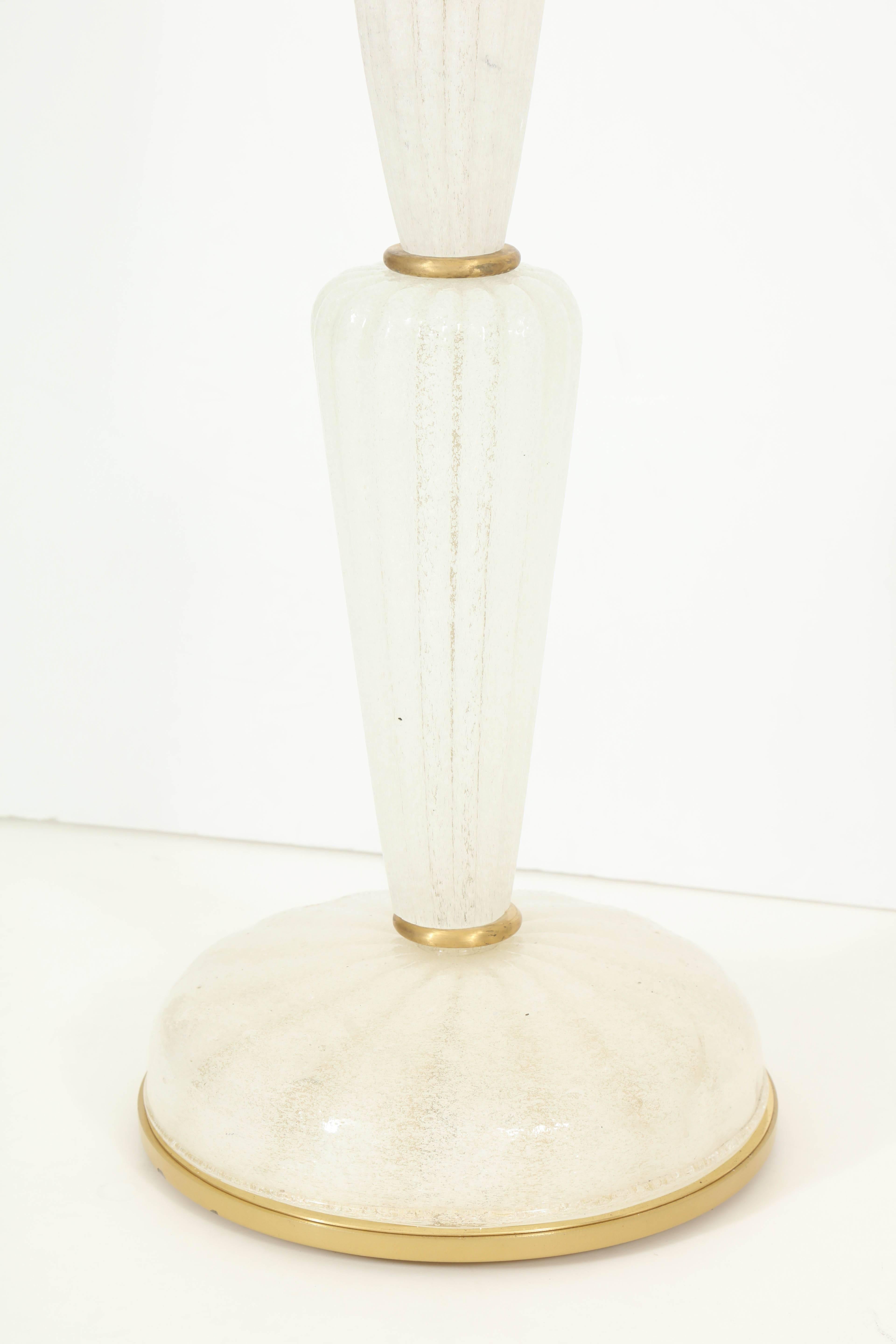 Hand-Crafted White Pulegoso Murano Glass and Brass Floor Lamp