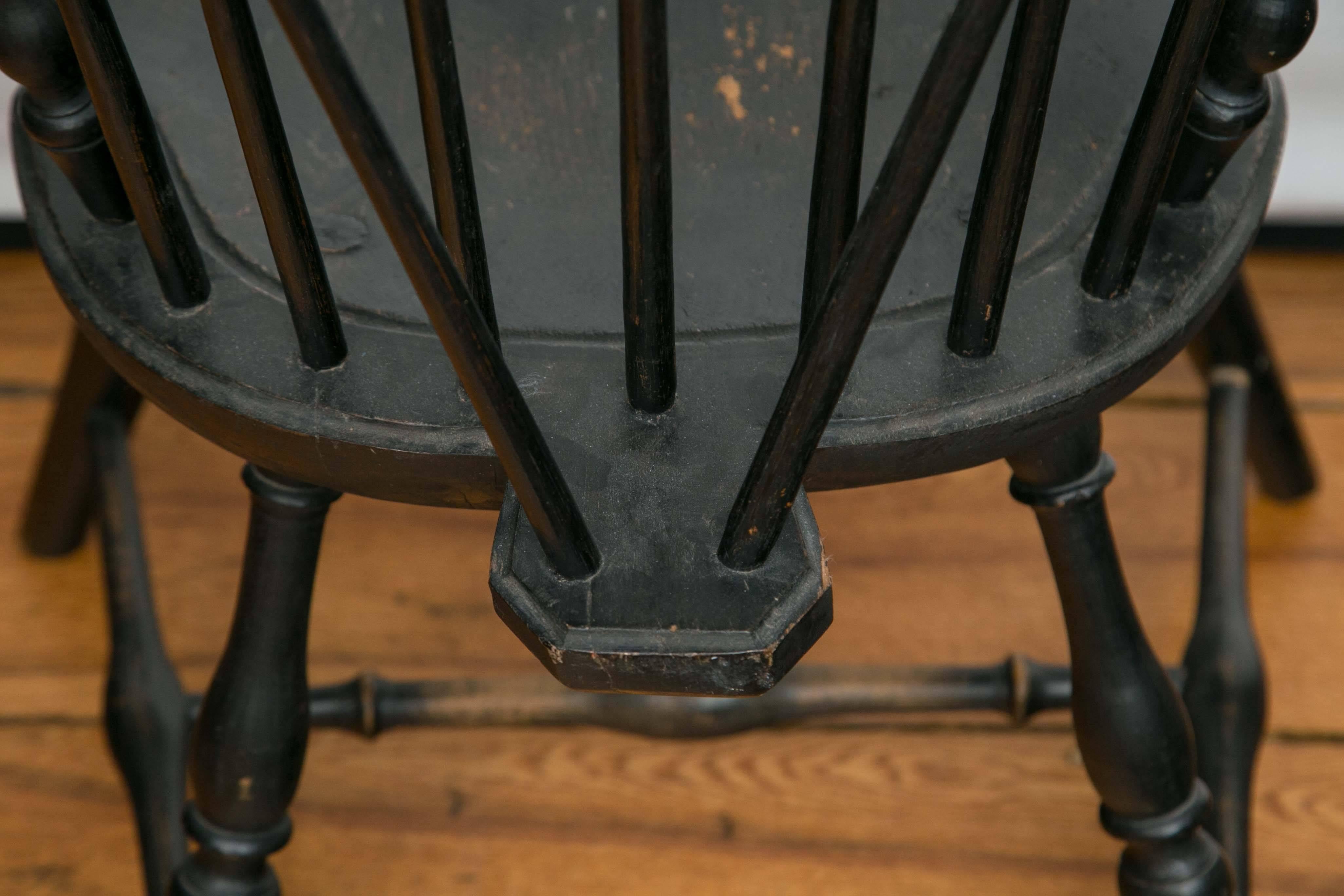 19th Century Pennsylvania Fan-Back Brace-Back Windsor Side Chair 2