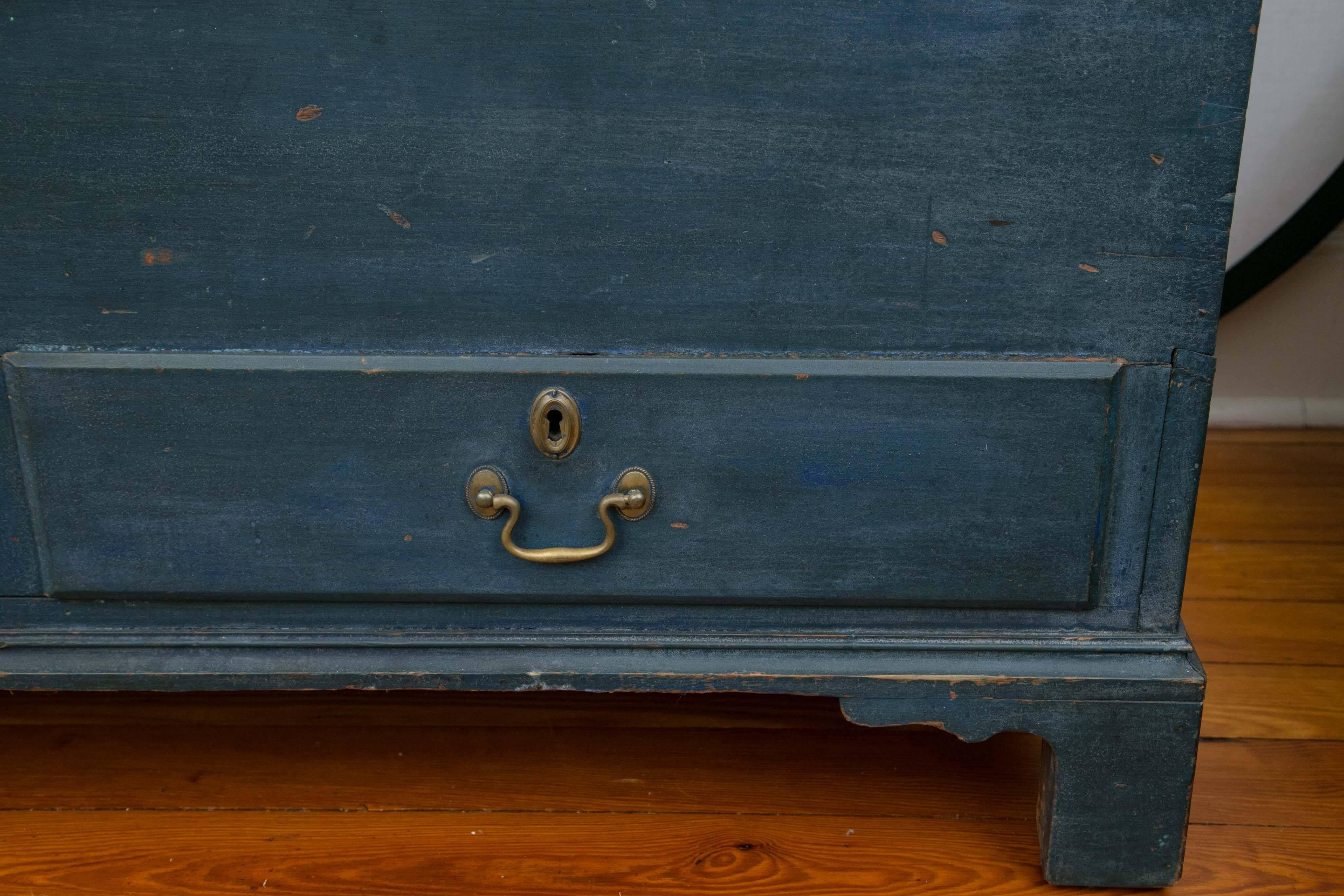 18th Century Blue Painted Chippendale Blanket Chest In Excellent Condition In Woodbury, CT