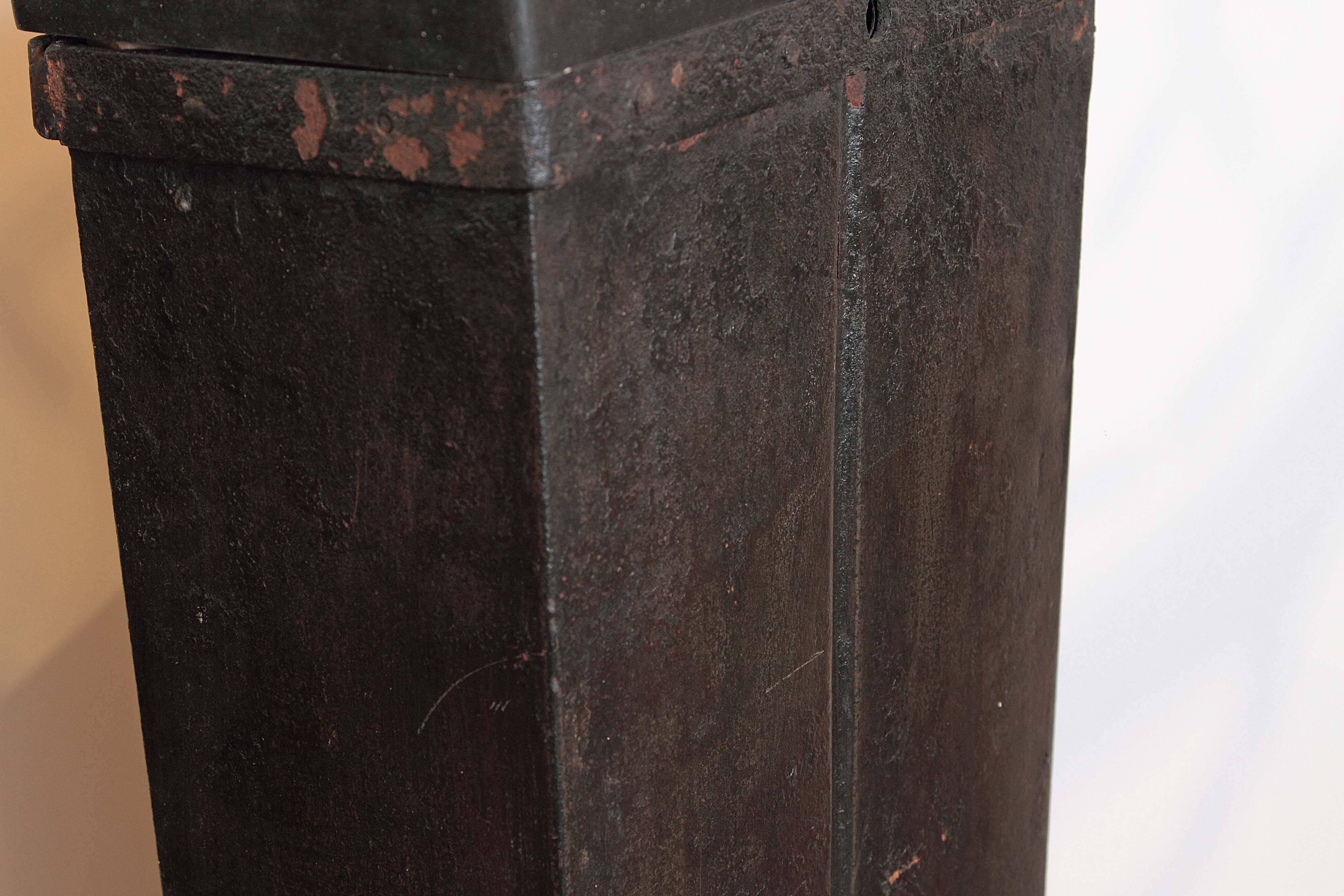 Industrial Black Display Pedestal Table, 41.5