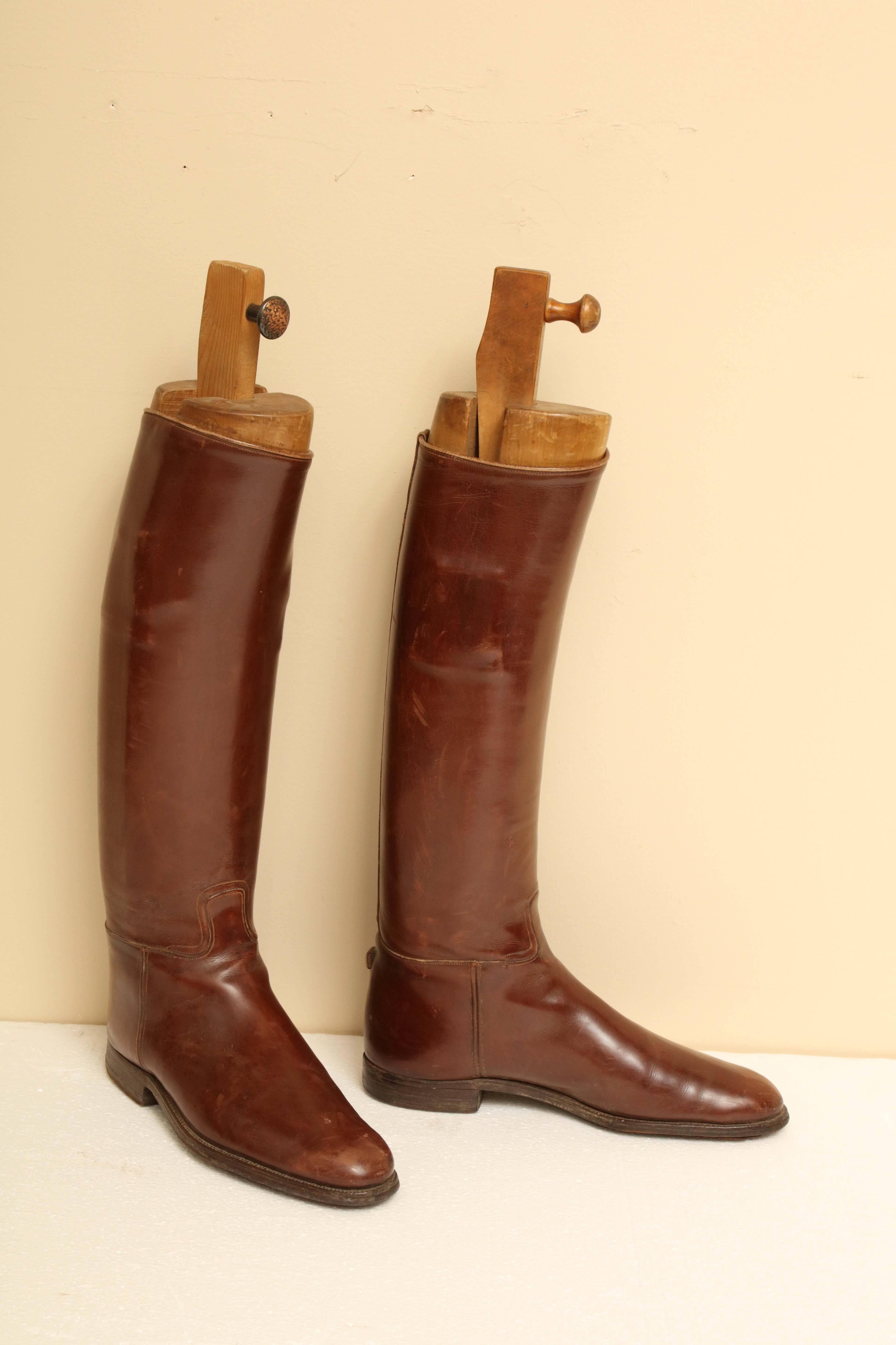 Pair of English Riding Boots with Custom Boot Trees In Excellent Condition In New York, NY