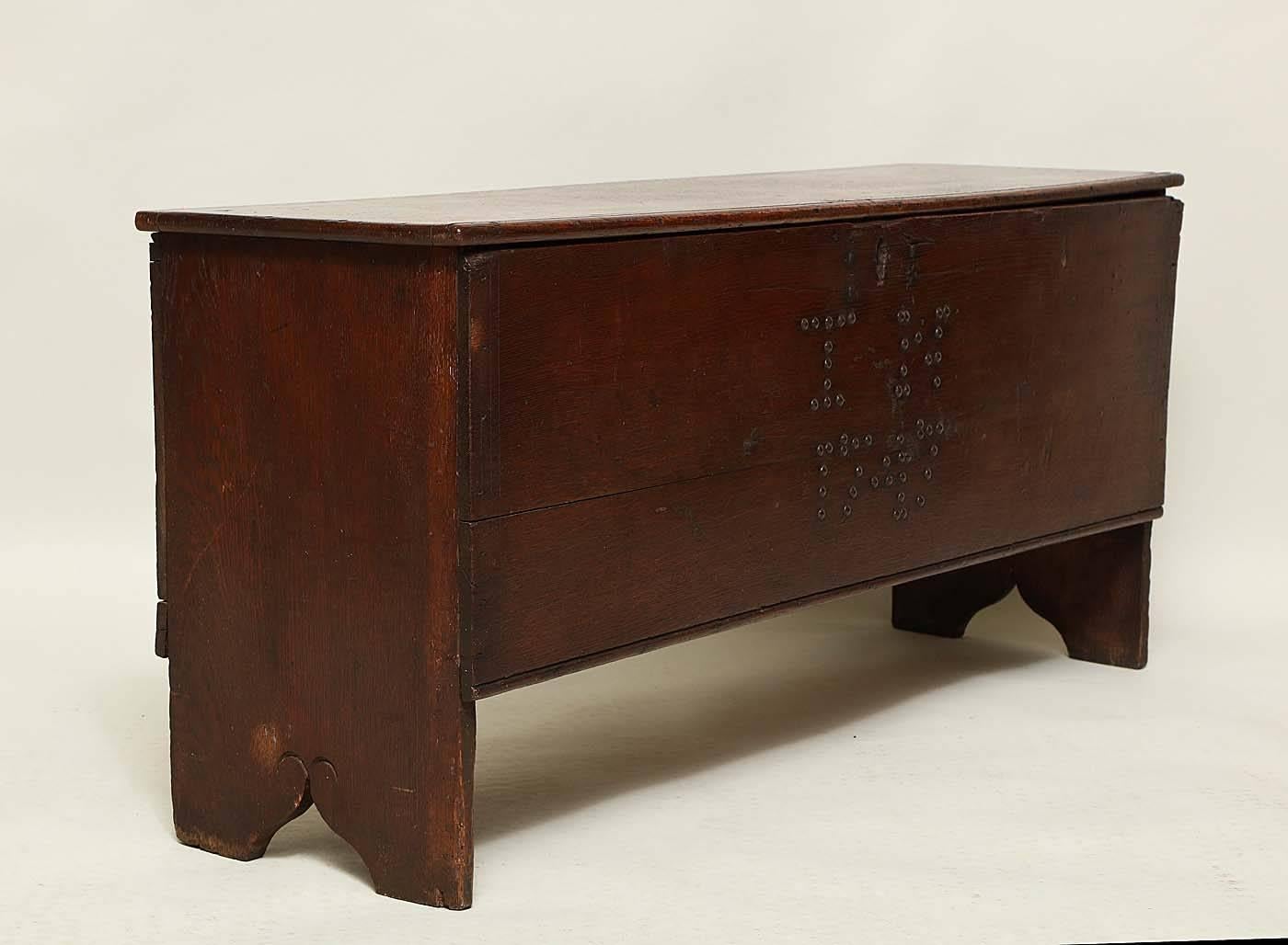 English 1747 Six Plank Chest For Sale