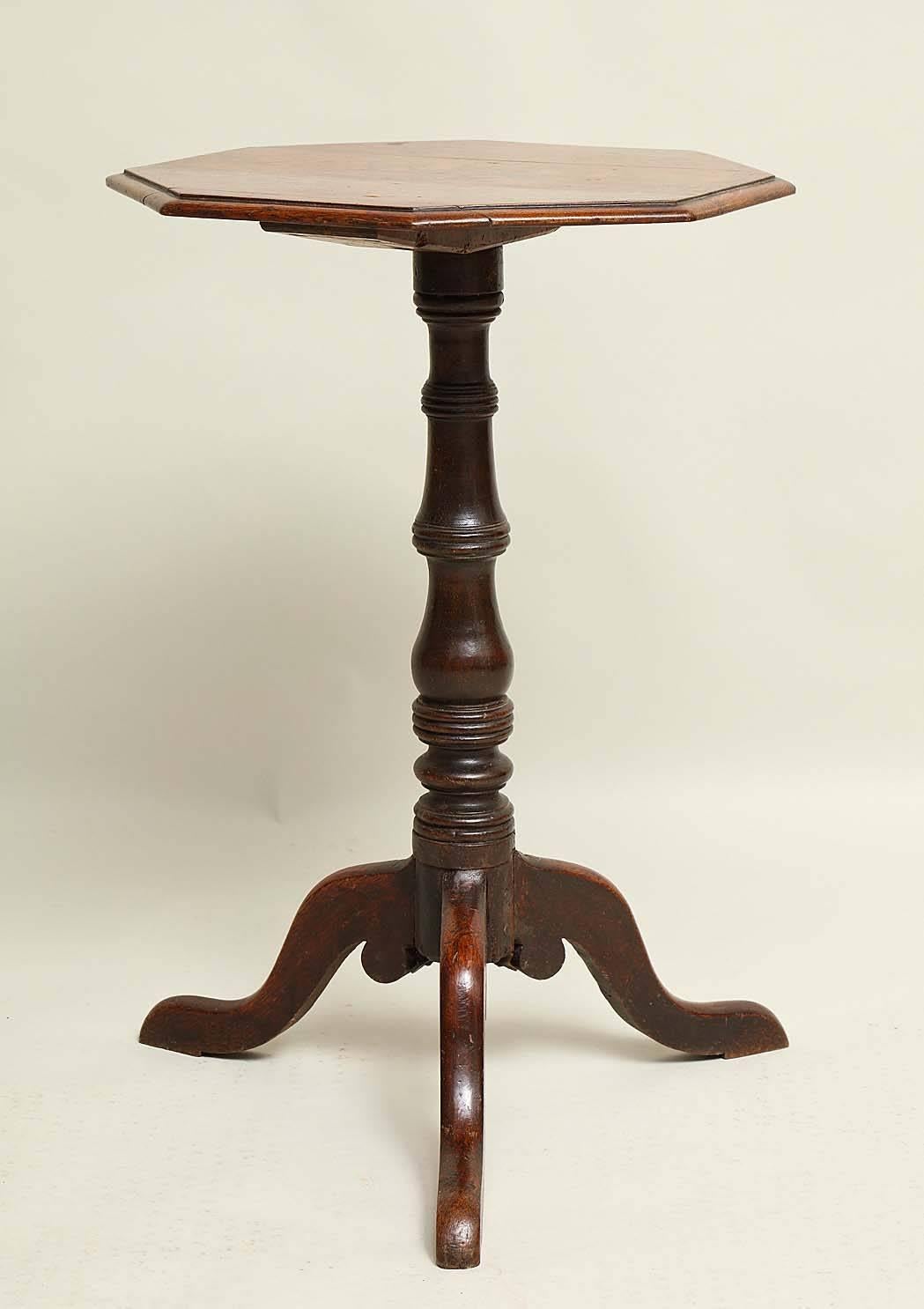 English Country Oak Octagonal Tripod Table For Sale 5