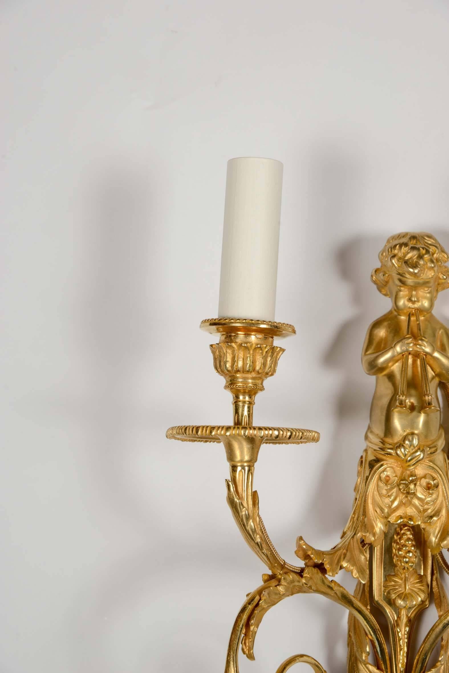Pair of Wall Sconces in the Louis XVI Style In Excellent Condition For Sale In Paris, FR