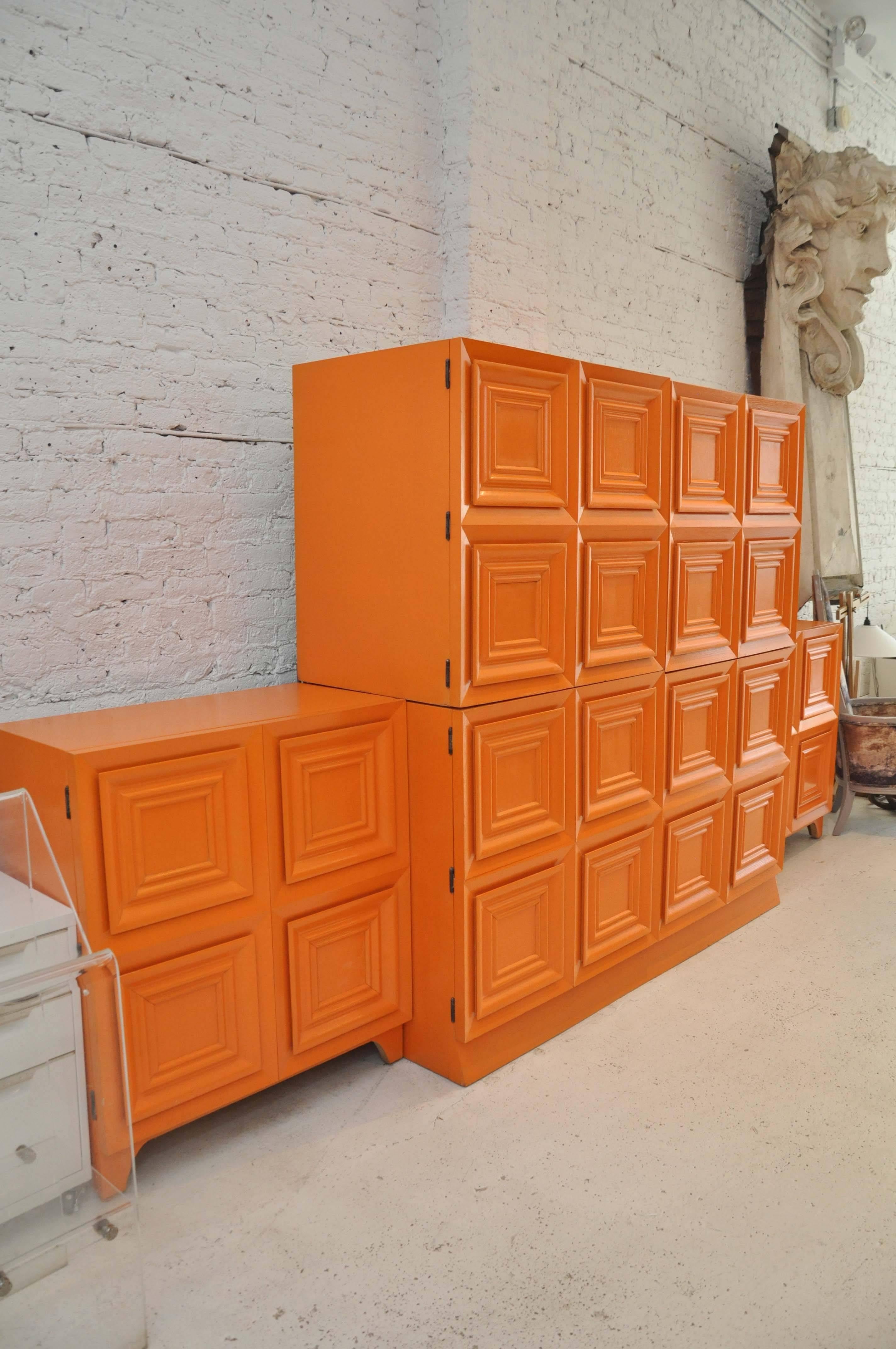 Vintage Bar Cabinet with Pair of Side Cabinets In Good Condition In Phoenix, AZ