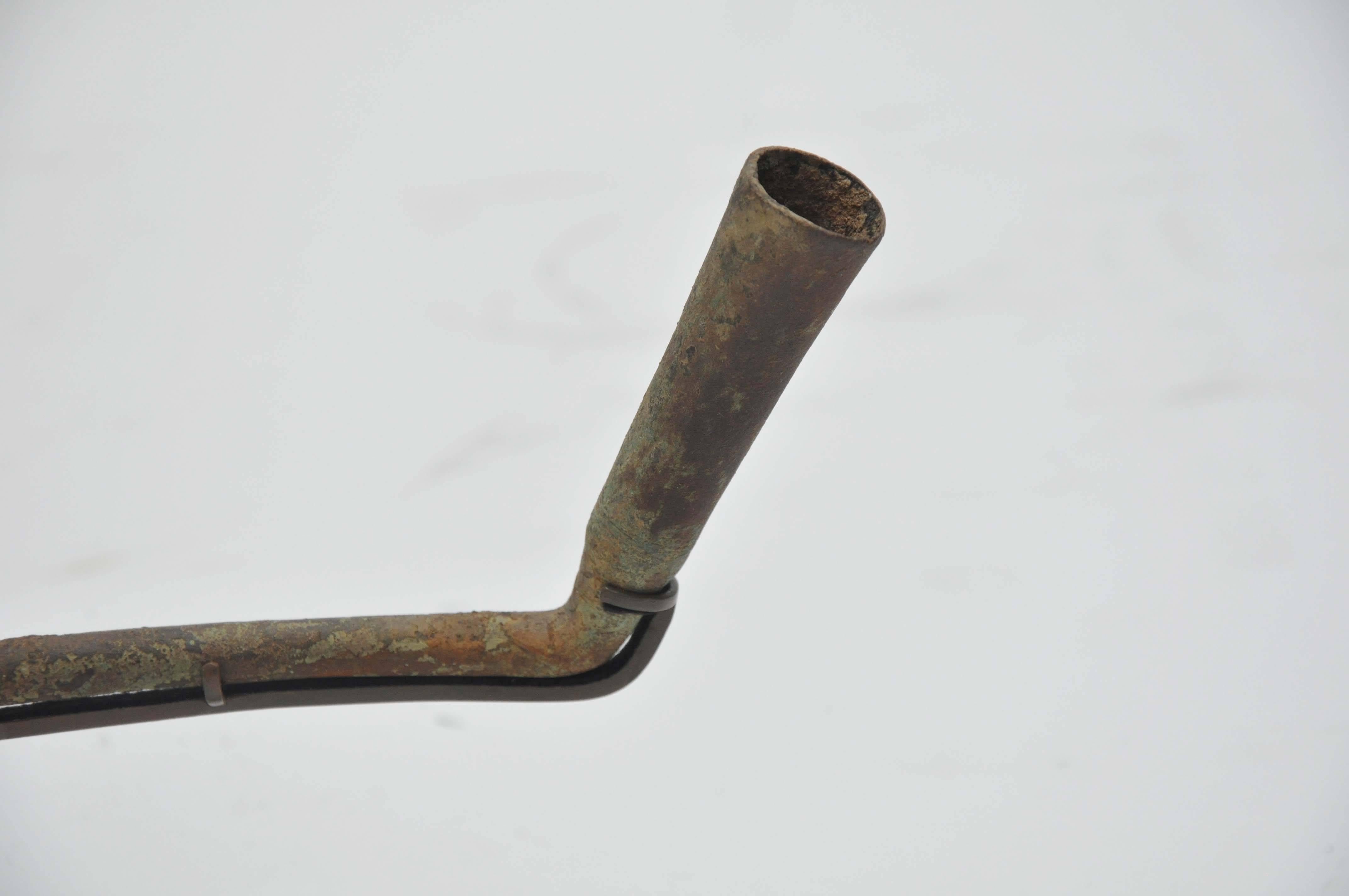17th century southeast Asian Rare Medieval tobacco pipe. Unearthed in the Central Highlands of Viet Nam near the Cambodian Border Tay Nguyen Plateau, Montagnard, Jarai Tribe Est, 17th century possibly earlier. Bronze pipe bowl with short curved stem