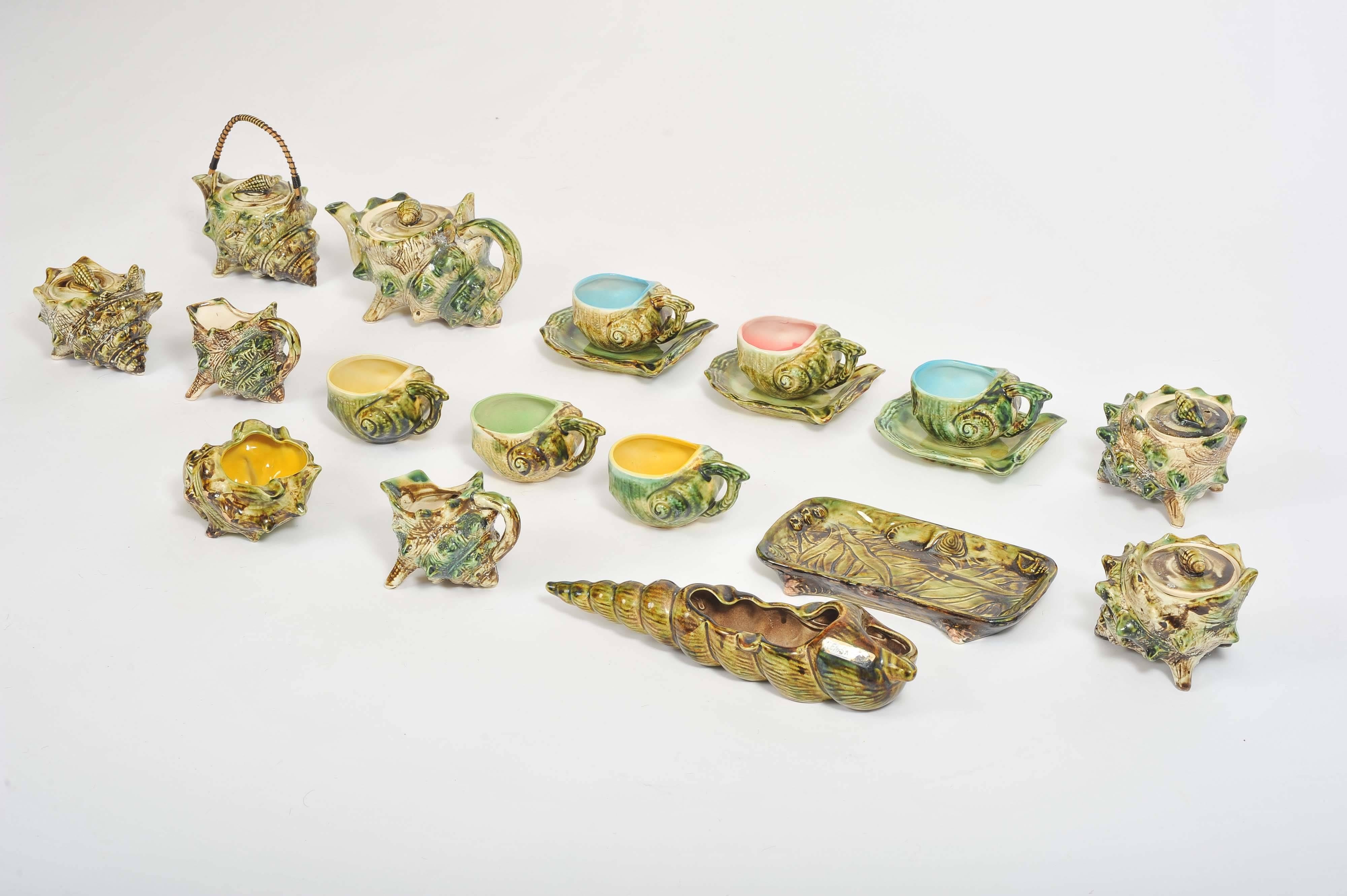 Chinoiserie 1950s Vintage Klemsker/La Panne Ceramic Green/Coloured 15 Pieces Tea Set  For Sale