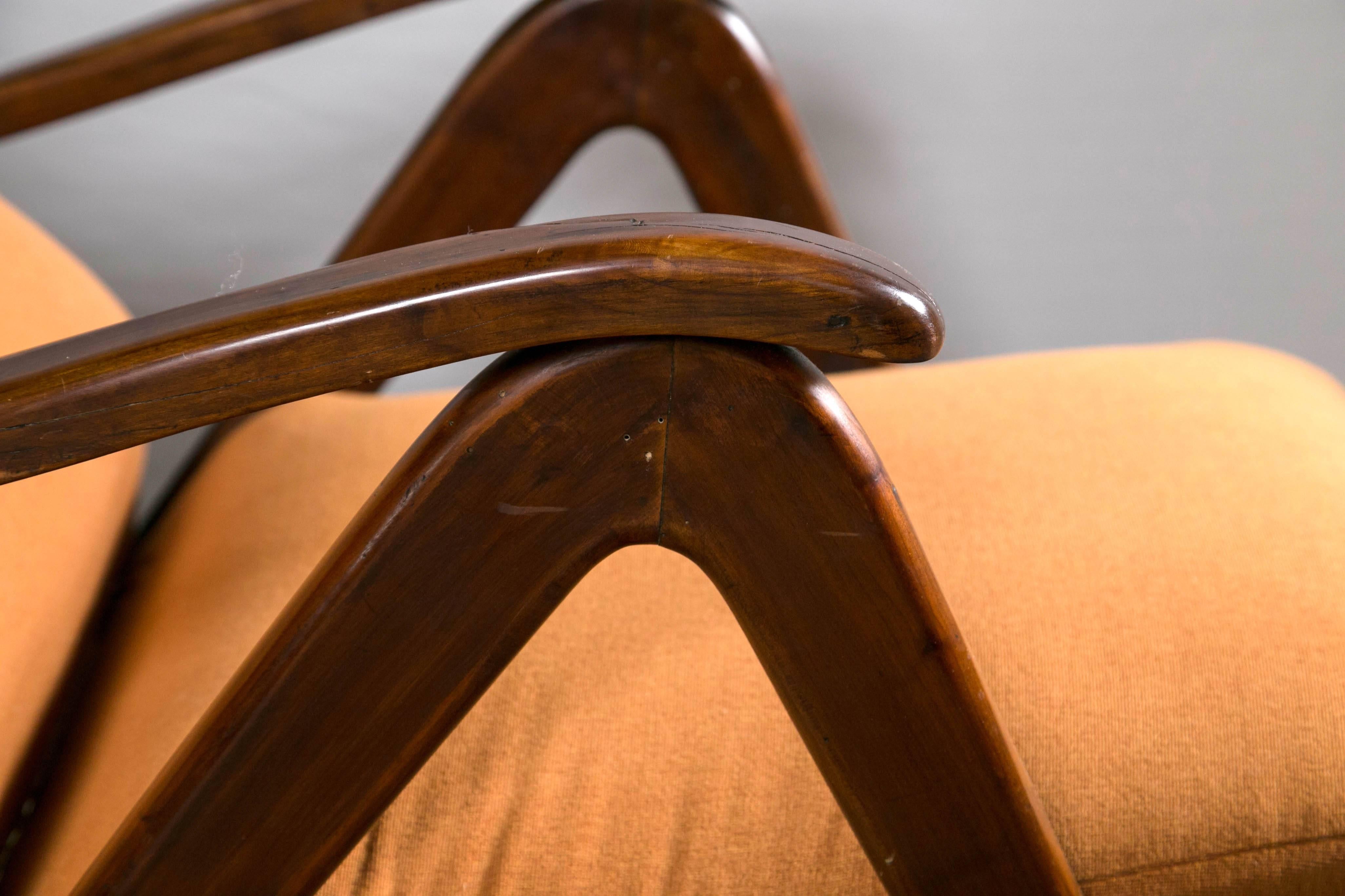Pair of Italian Mid-Century Modern Reclining Lounge Chairs 3