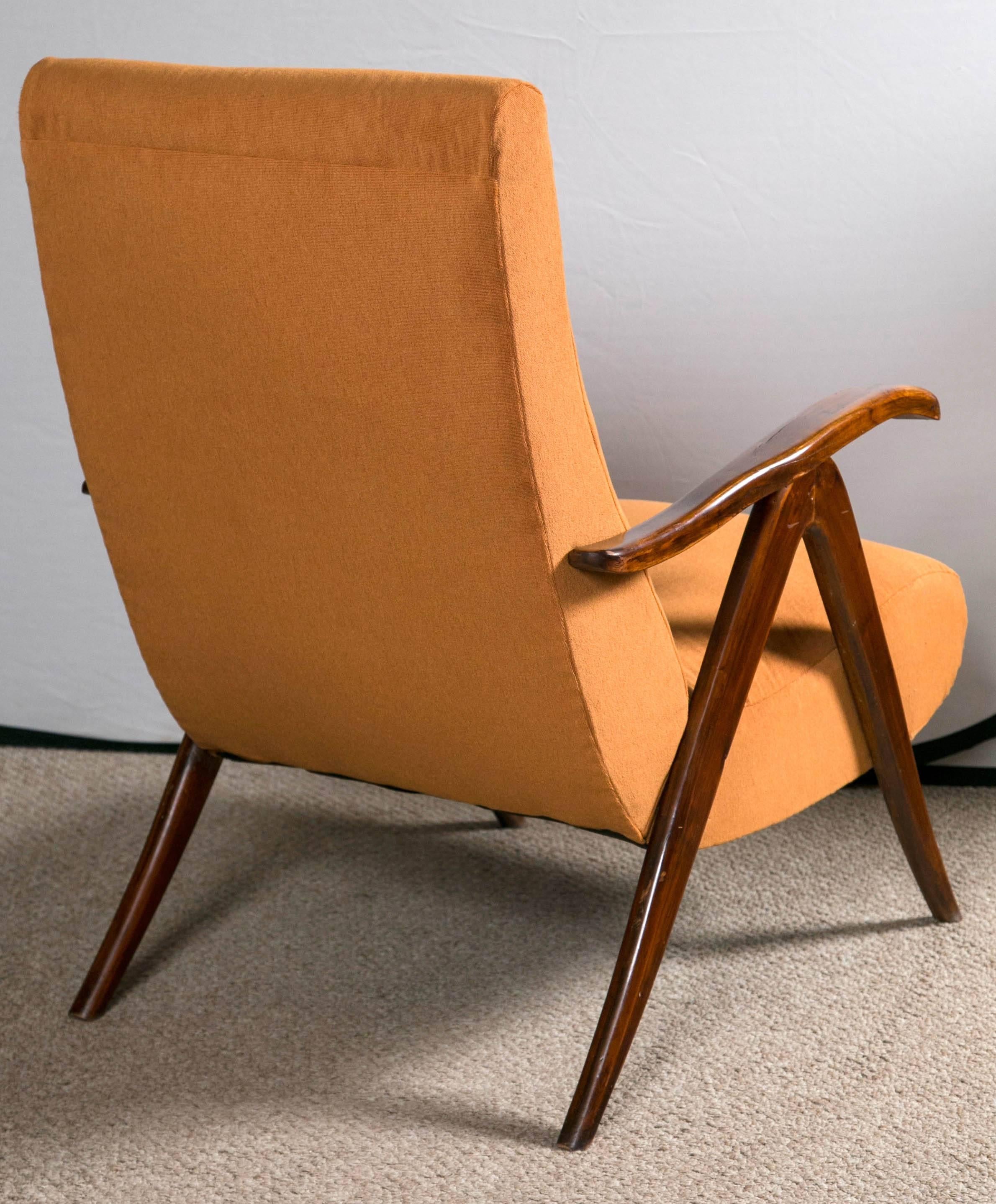 Pair of Italian Mid-Century Modern Reclining Lounge Chairs 4