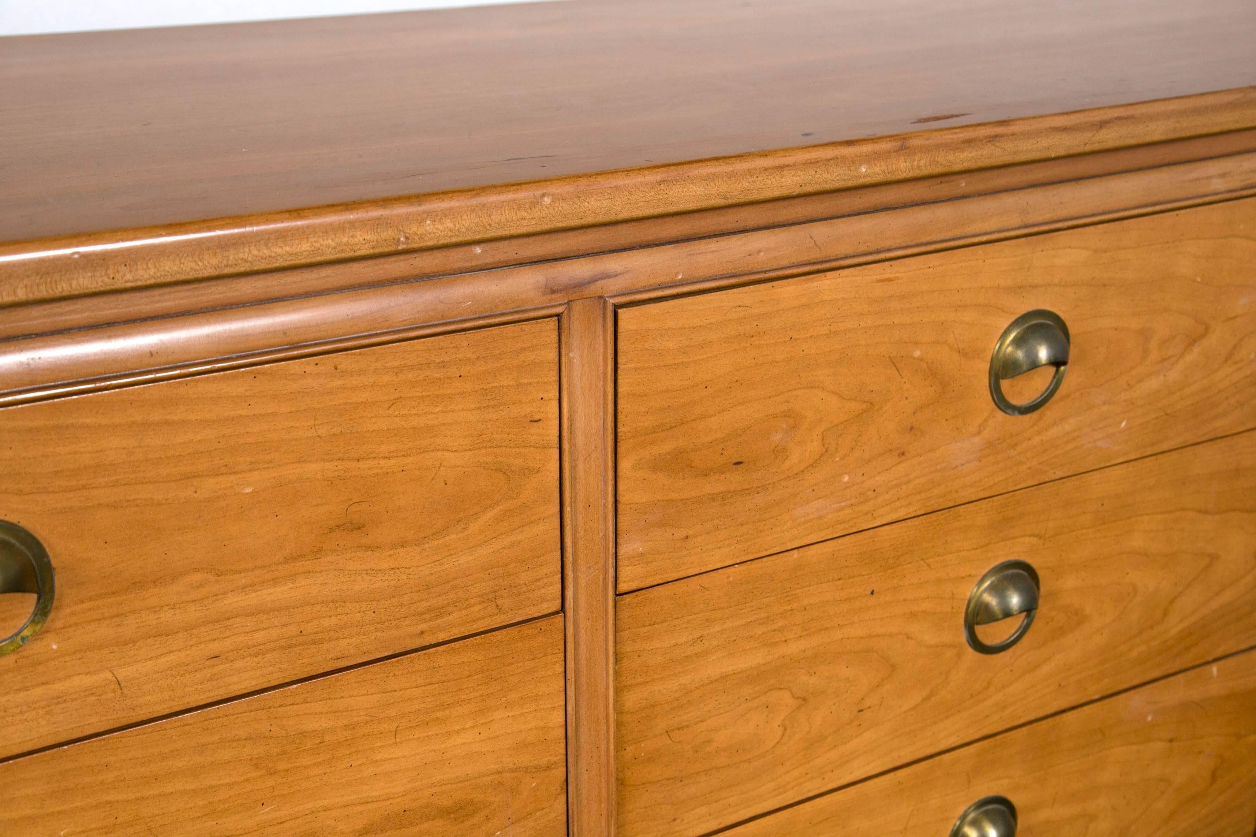 Mid-Century Modern Floating Custom Quality Nine-Drawer Dresser In Good Condition In Stamford, CT