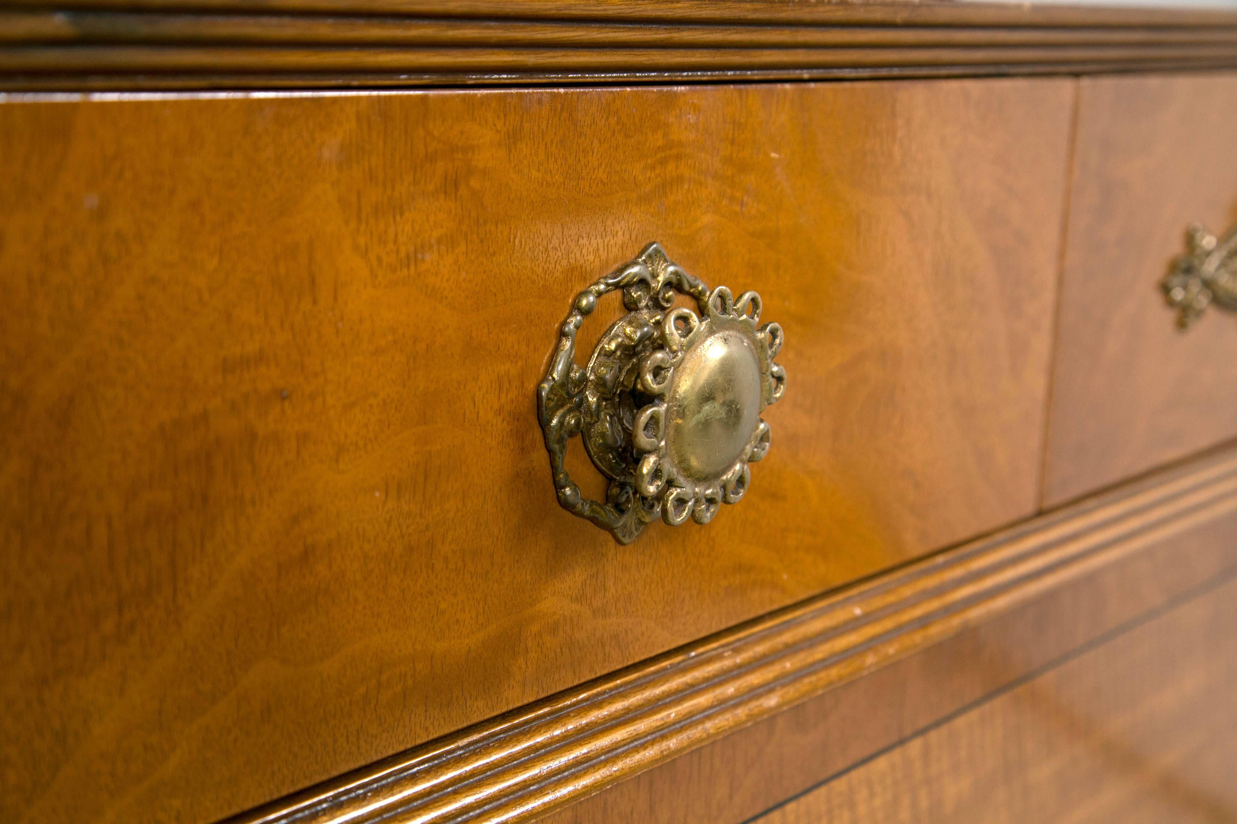 Pair of Bethlehem Biedermeier Style Column Front Six-Drawer Chests In Good Condition In Stamford, CT