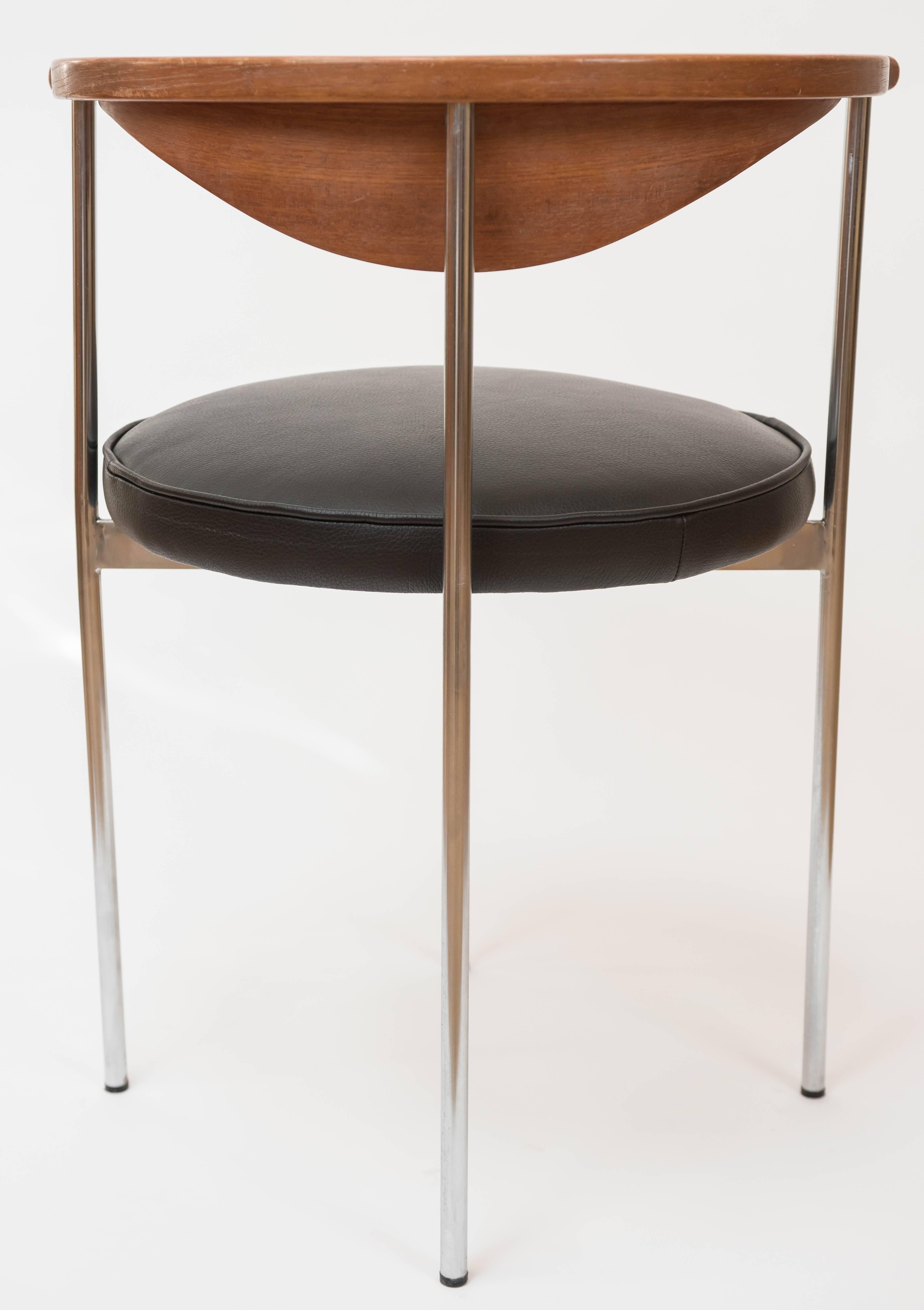 Danish Fritz Hansen Model 3200 Elbow Chair, Denmark, circa 1963