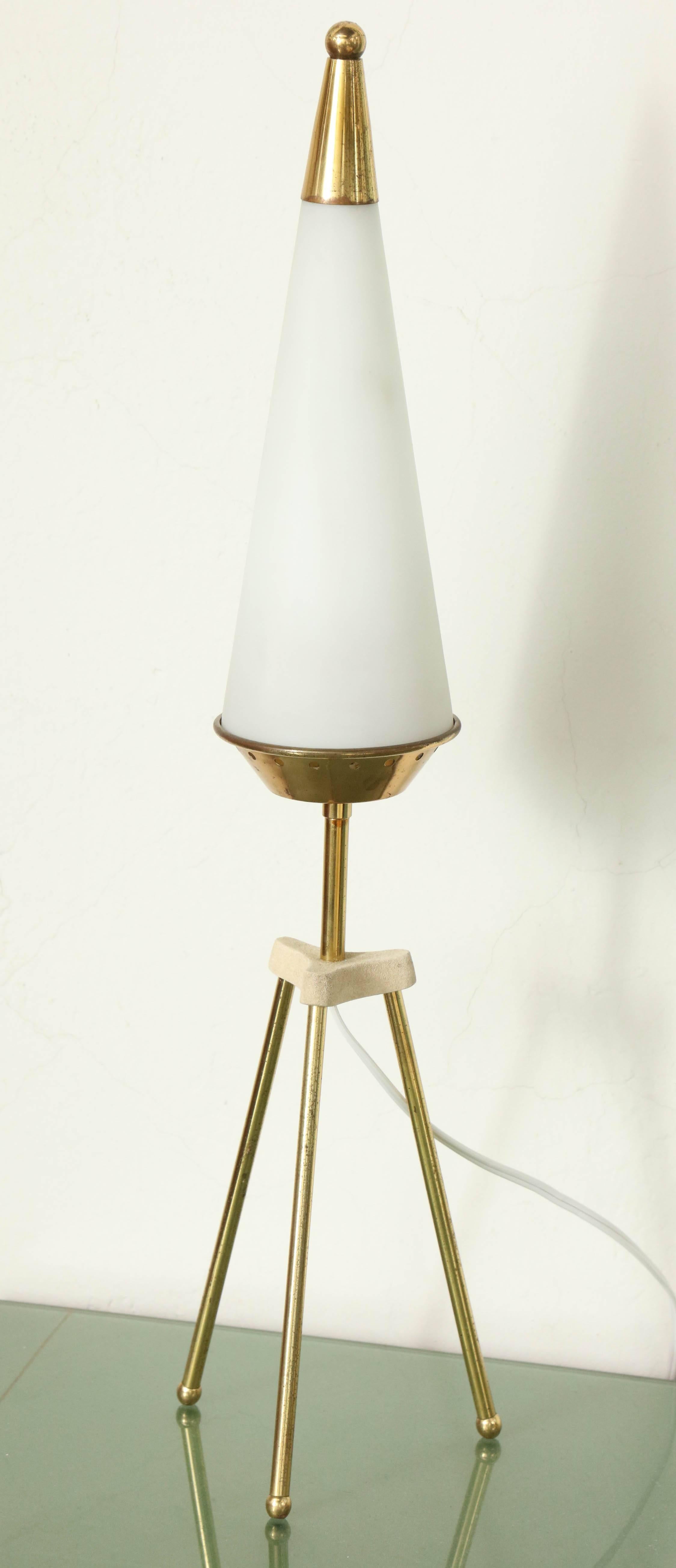 Italian Stilnovo table lamp made in Italy 1950 For Sale