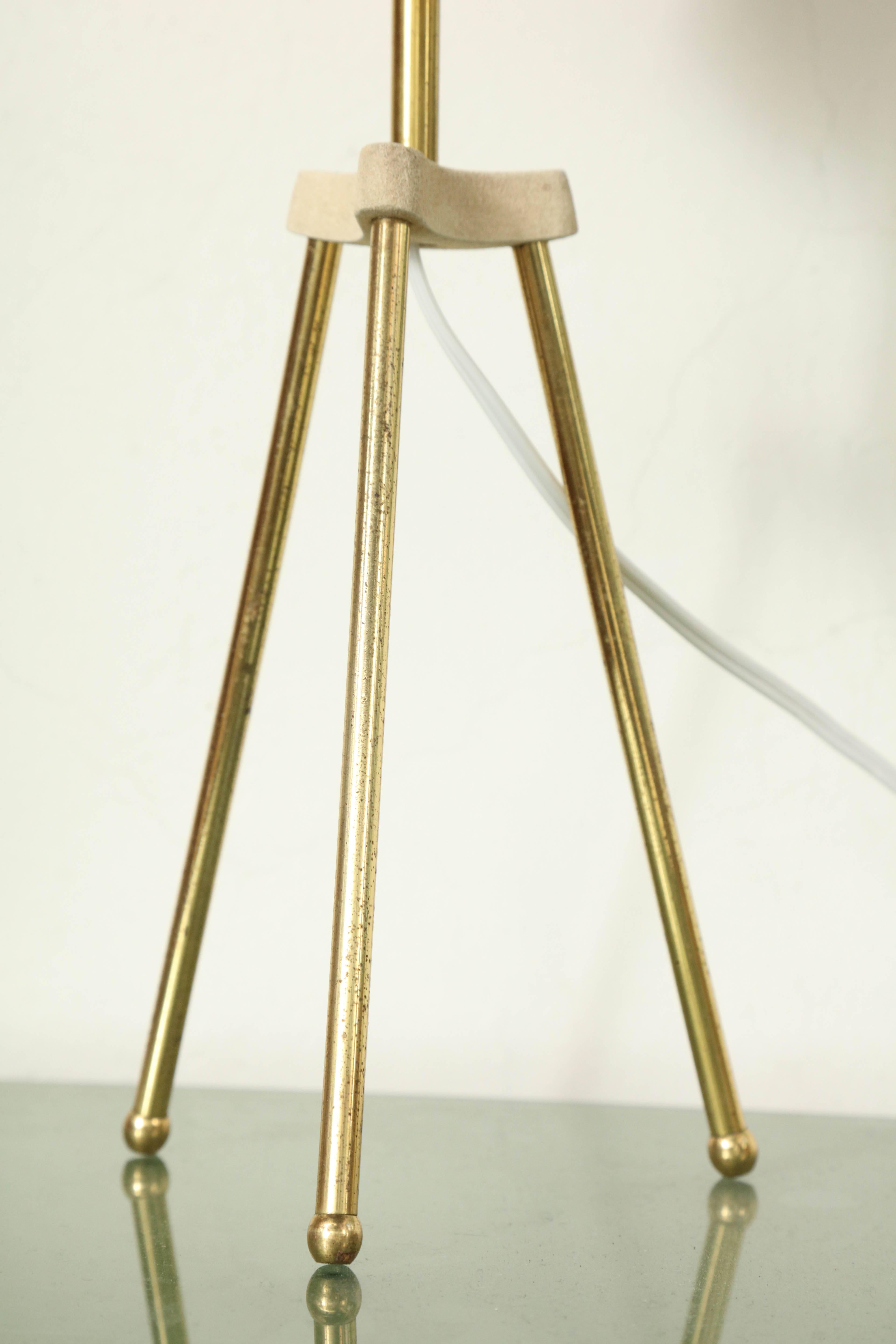 Stilnovo table lamp made in Italy 1950 In Excellent Condition For Sale In New York, NY