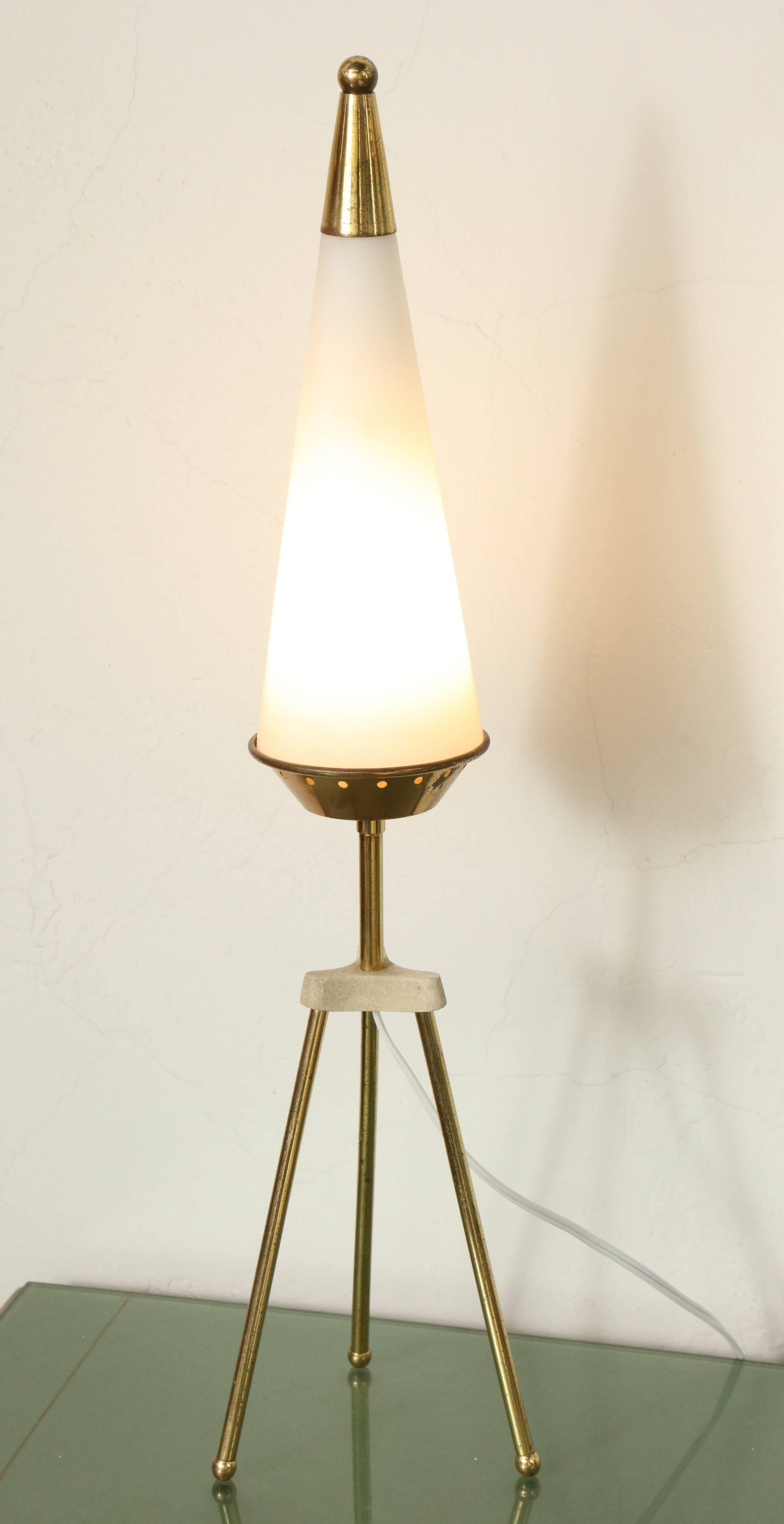 Stilnovo table lamp made in Italy 1950 For Sale 1