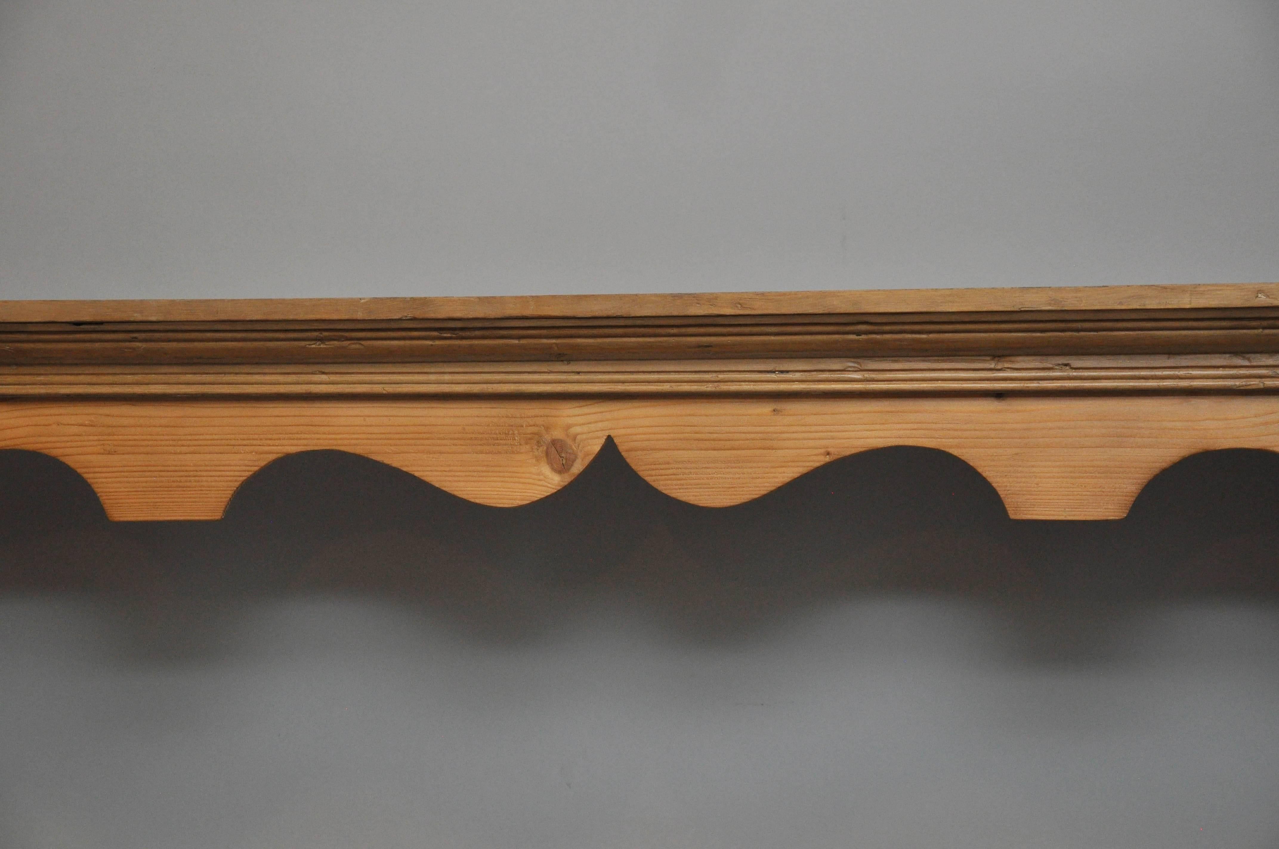 Country English Pine Plate Rail