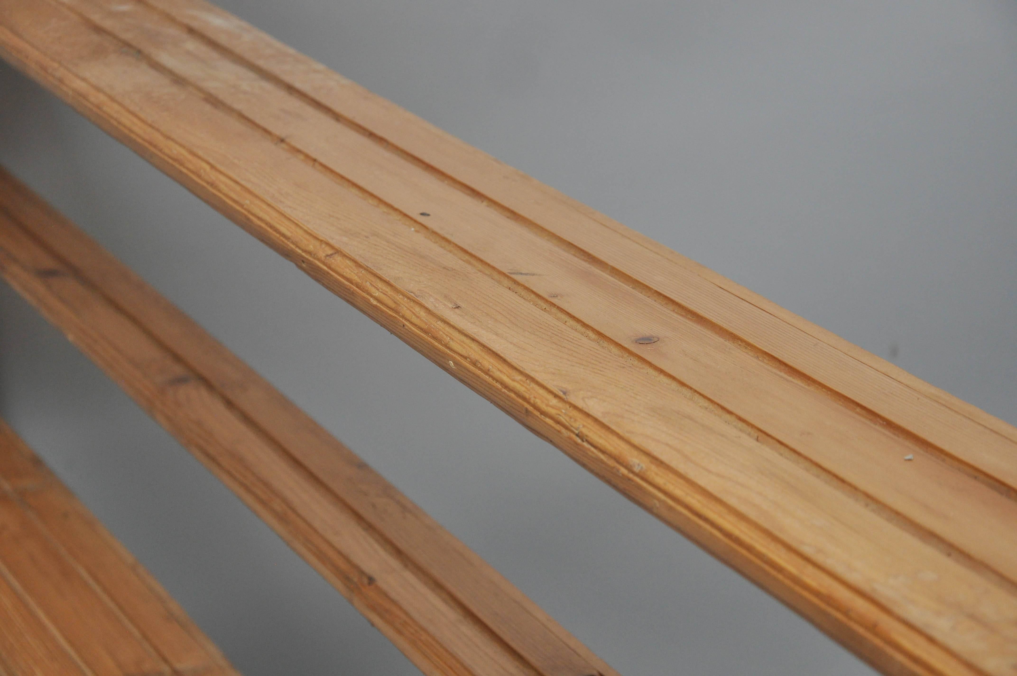English Pine Plate Rail 1