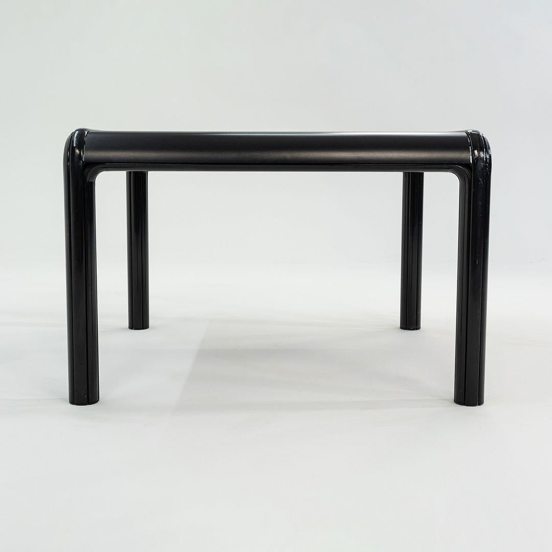 Américain 1970s Gae Aulenti for Knoll 40 inch Orsay Square Dining Table with Laminate Top en vente