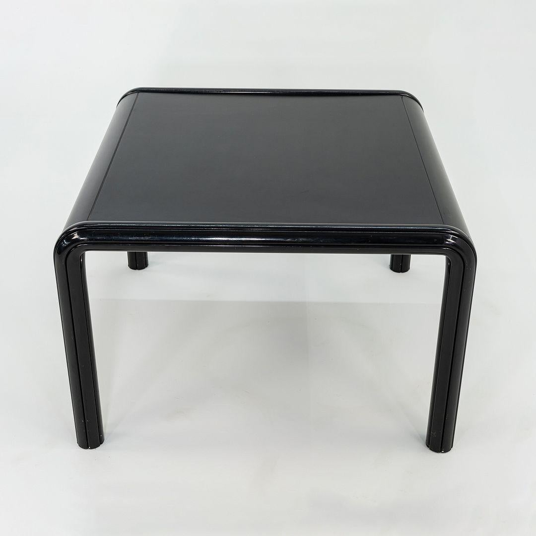 1970s Gae Aulenti for Knoll 40 inch Orsay Square Dining Table with Laminate Top Bon état - En vente à Philadelphia, PA