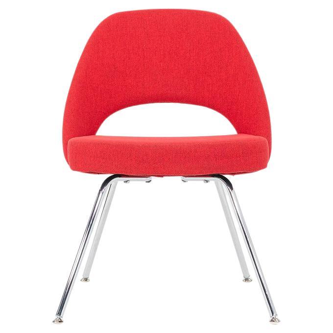 2019 Eero Saarinen per Knoll Sedia da pranzo direzionale senza braccioli in Fabrice Rossa