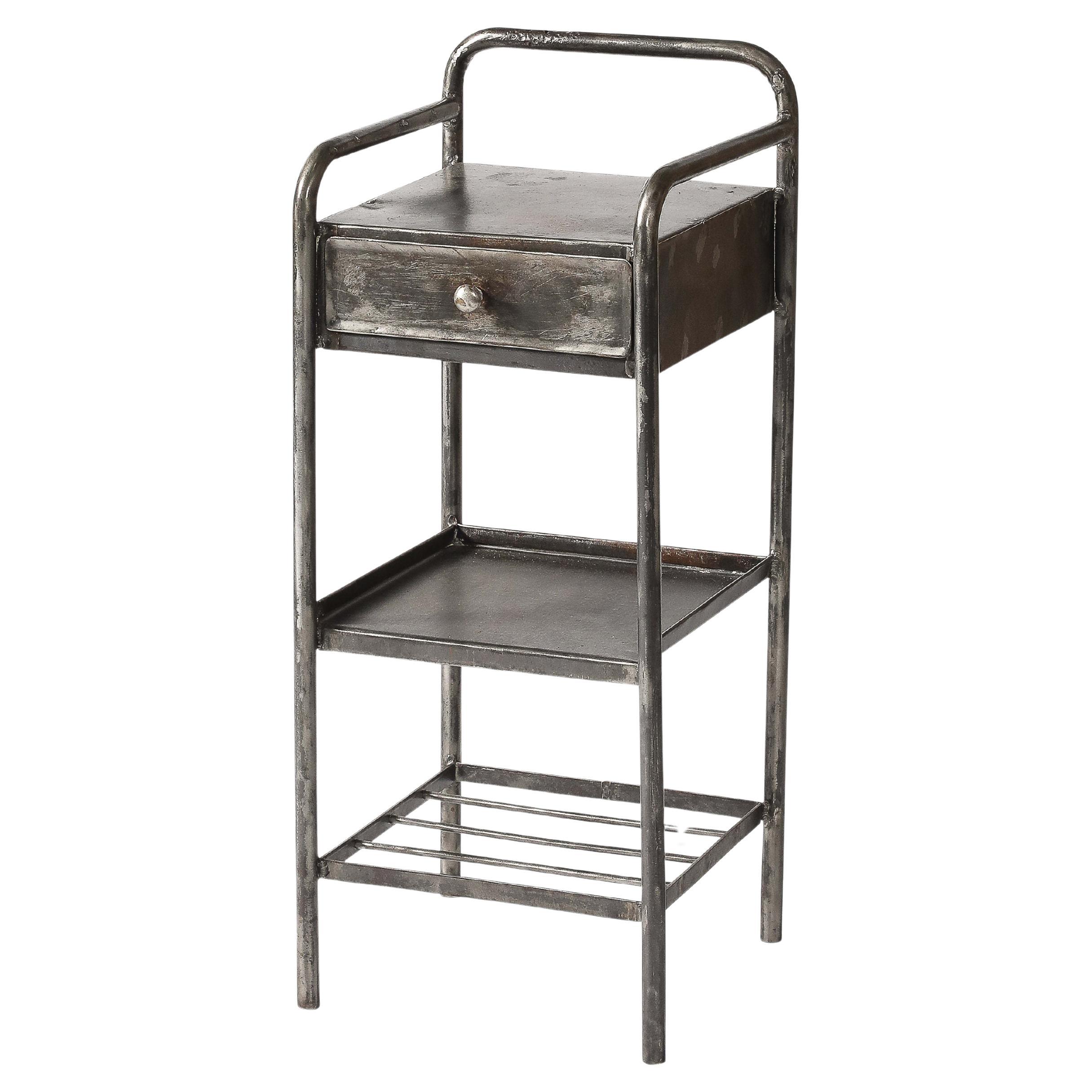 Table d'appoint en métal/acier avec étagère, France, c. 1950