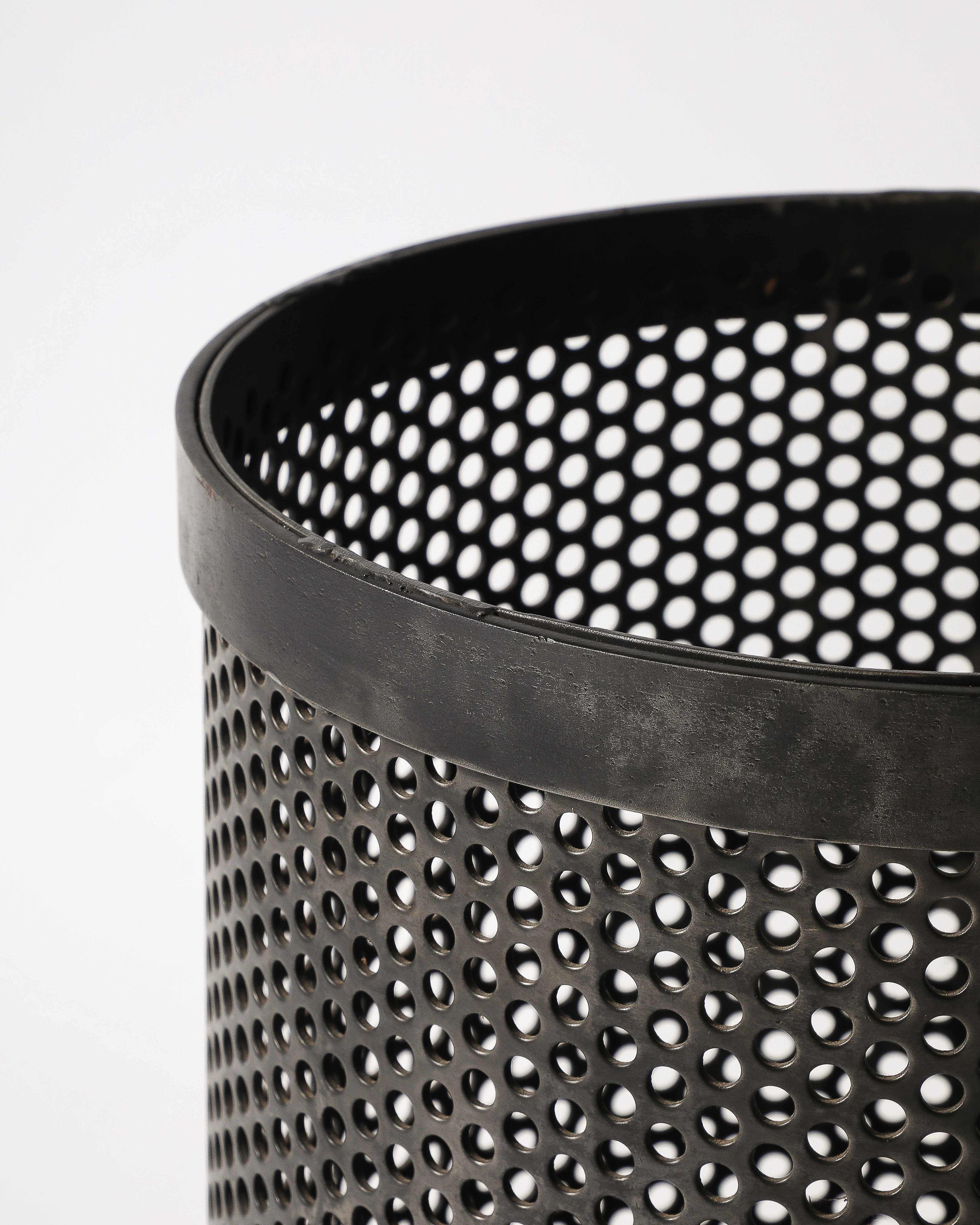 Steel Mesh Basket/Firewood Holder, 20th C For Sale 3