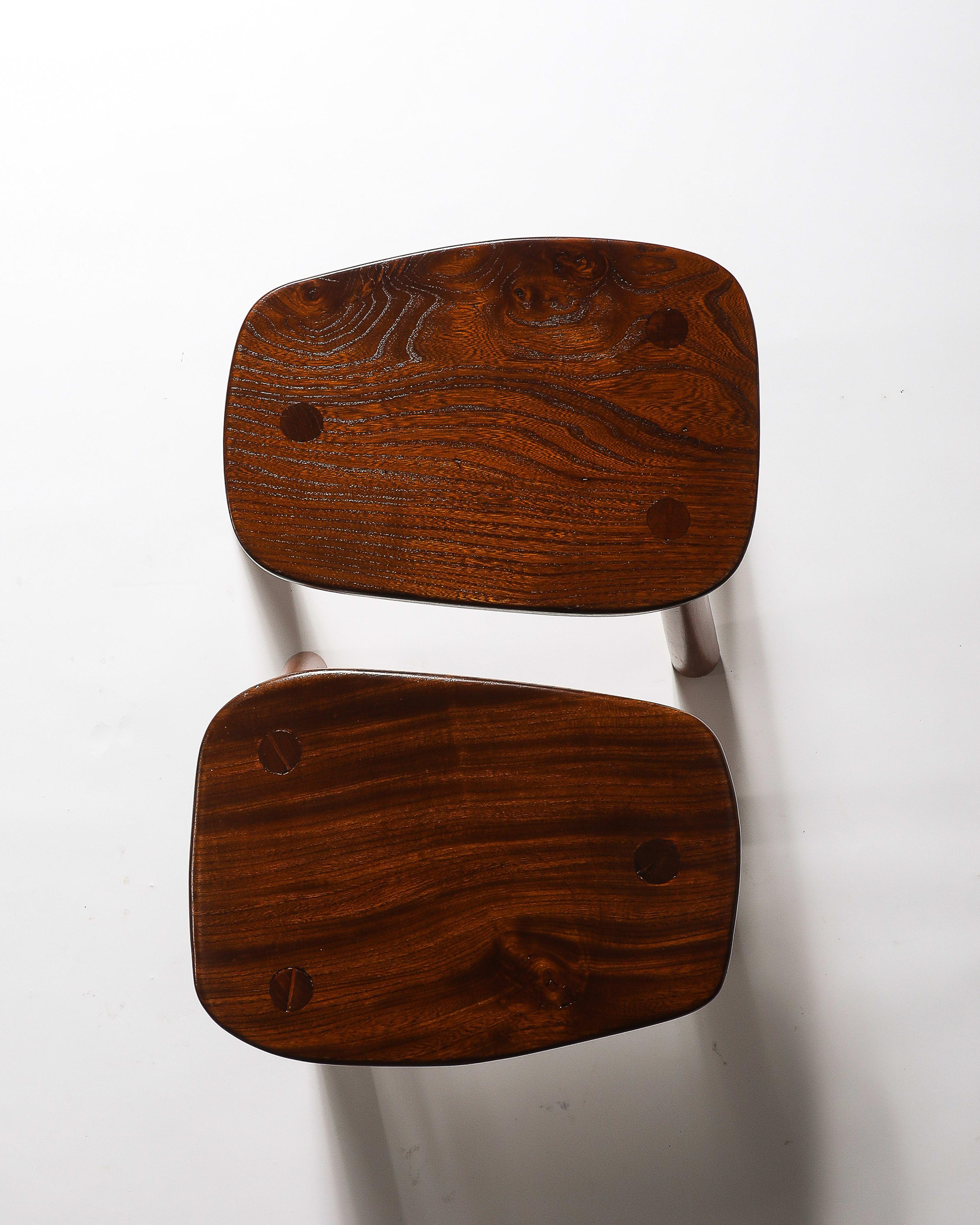 Orme Tabouret rustique tripode Elm France, c. 1960 en vente
